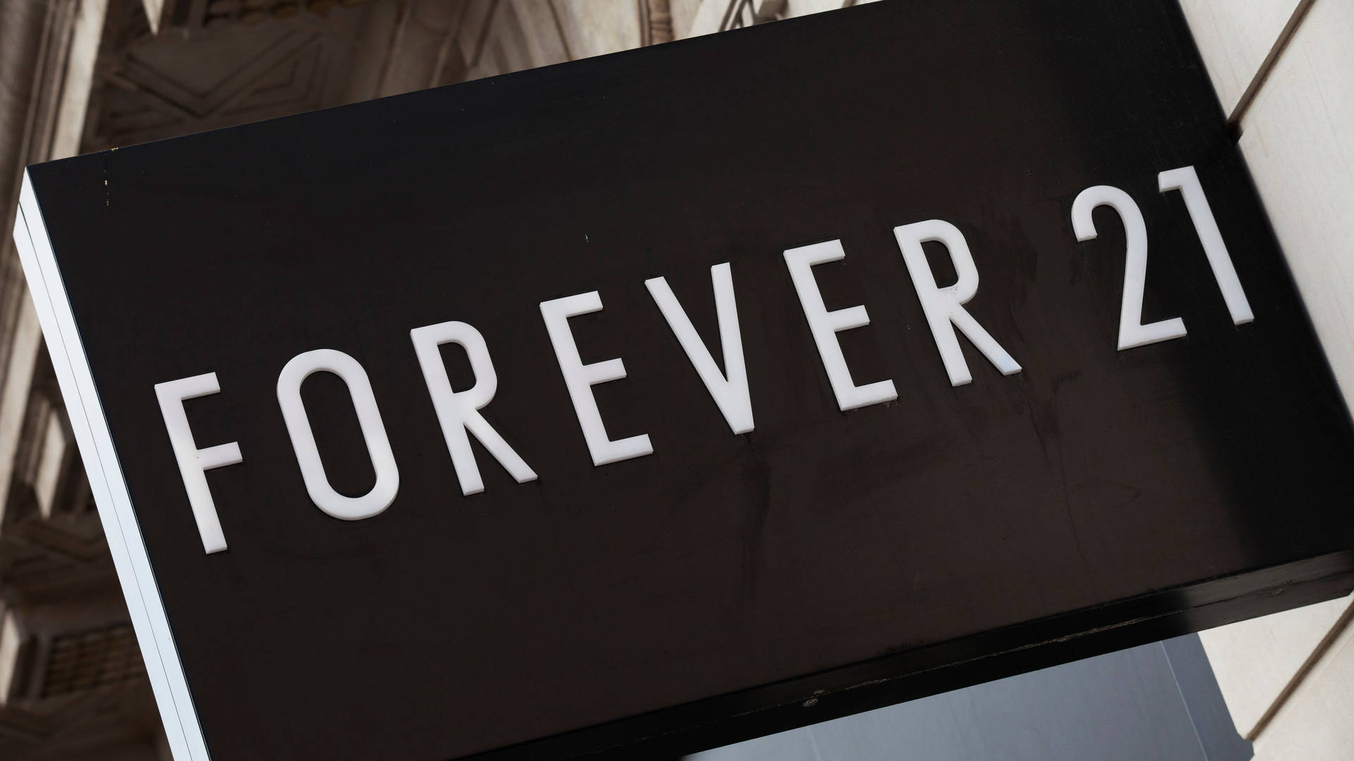 Forever 21 Black And White Signage