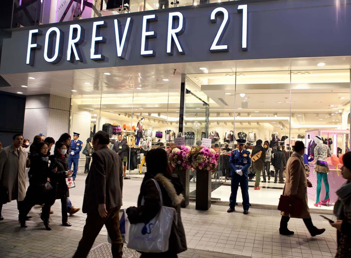 Get the latest fashion trends at Forever 21