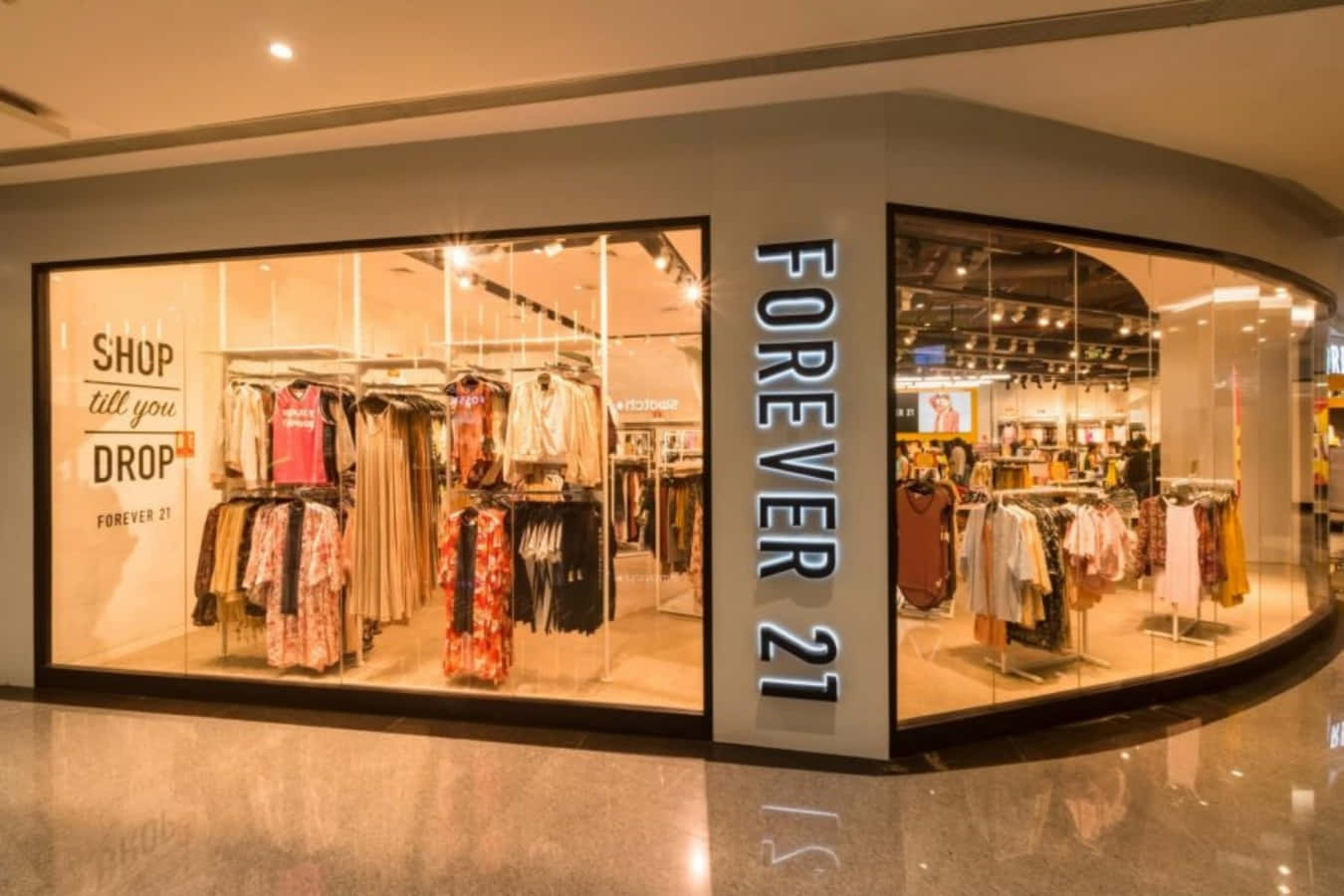 Look fashionable and stylish in Forever 21