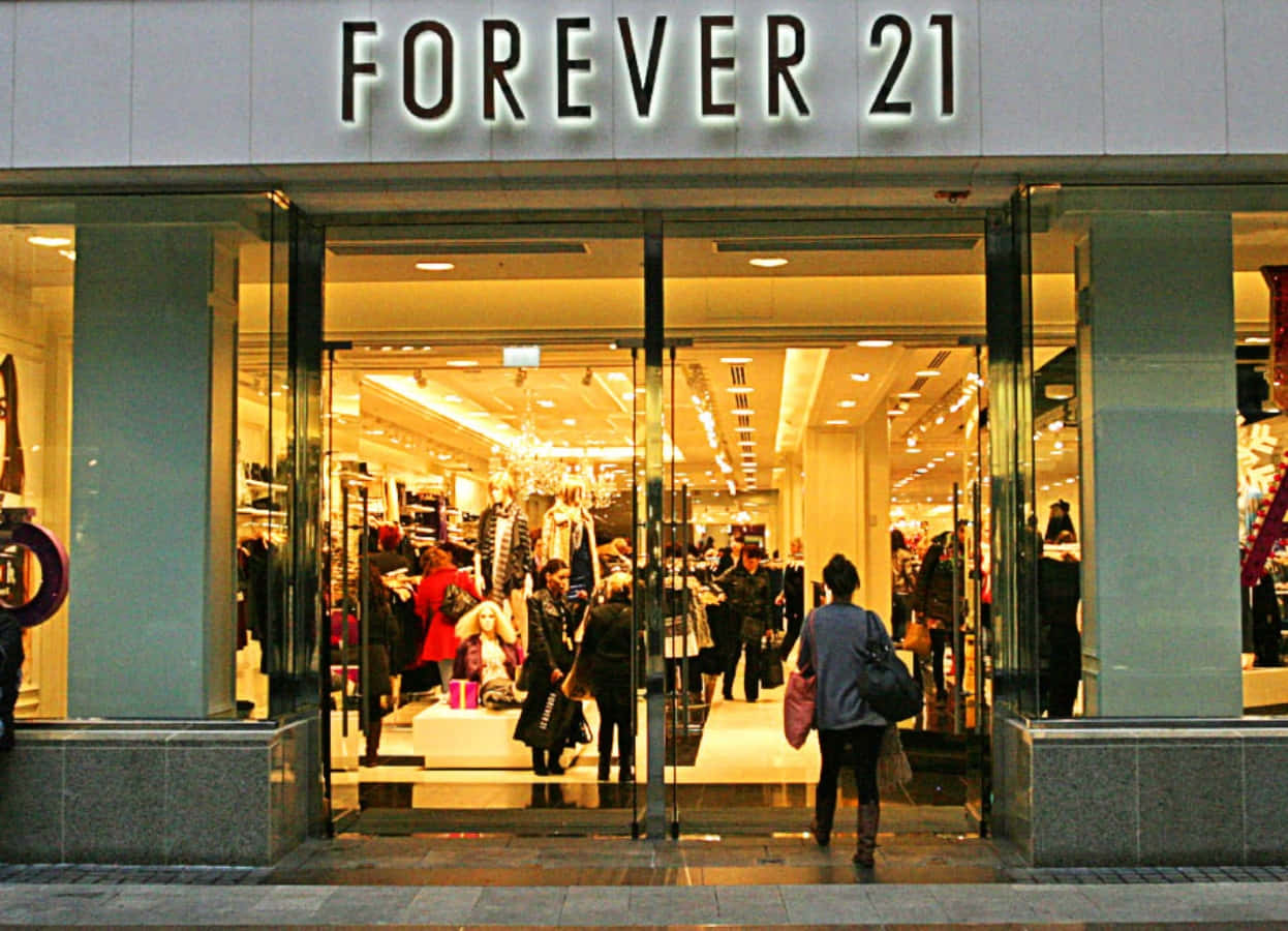 Enbutik Med En Skylt Som Säger Forever 21