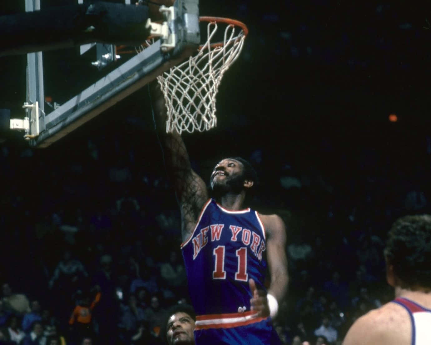 Former NBA New York Knickerbockers Player Bob McAdoo Layup Shot Wallpaper
