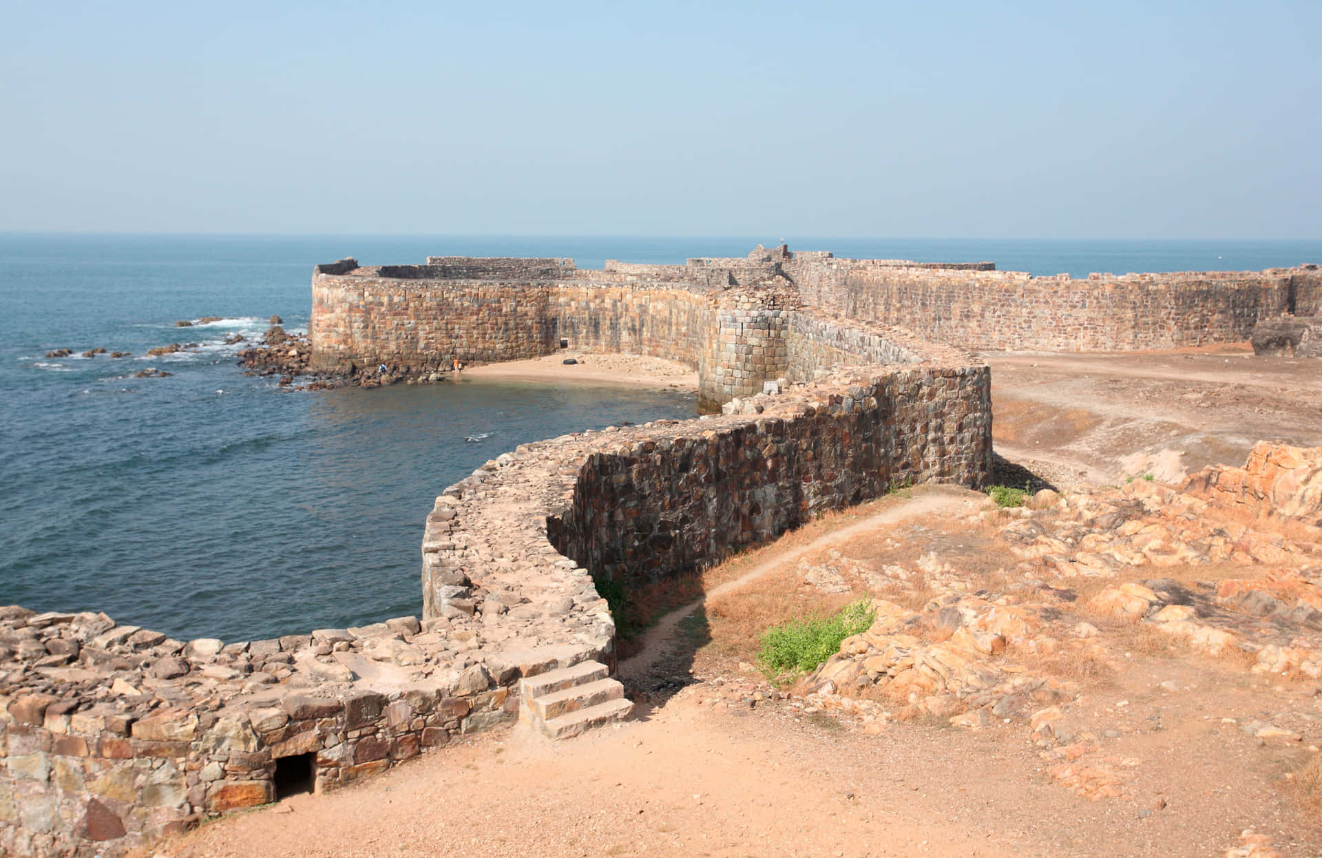 Enjoy a Relaxing Captivating Day in Fort