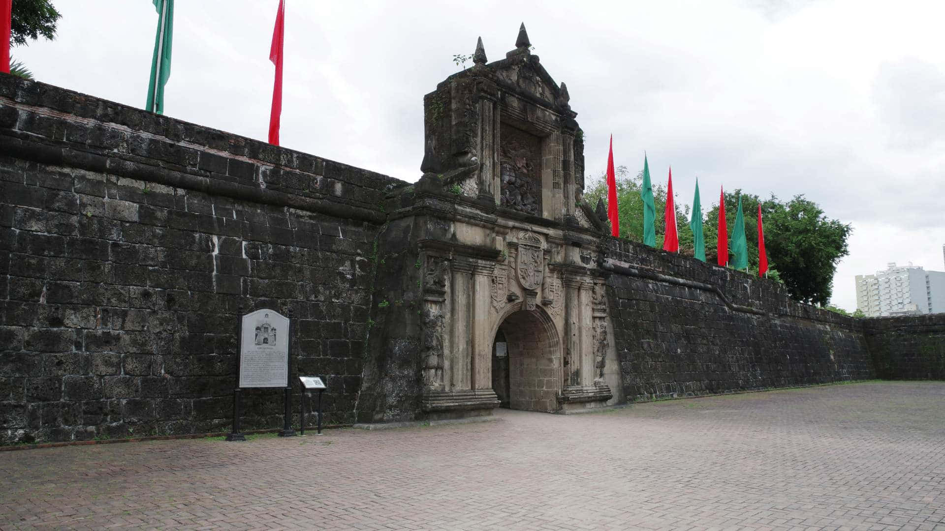 Fort Santiago Entrance Gate Philippines Wallpaper