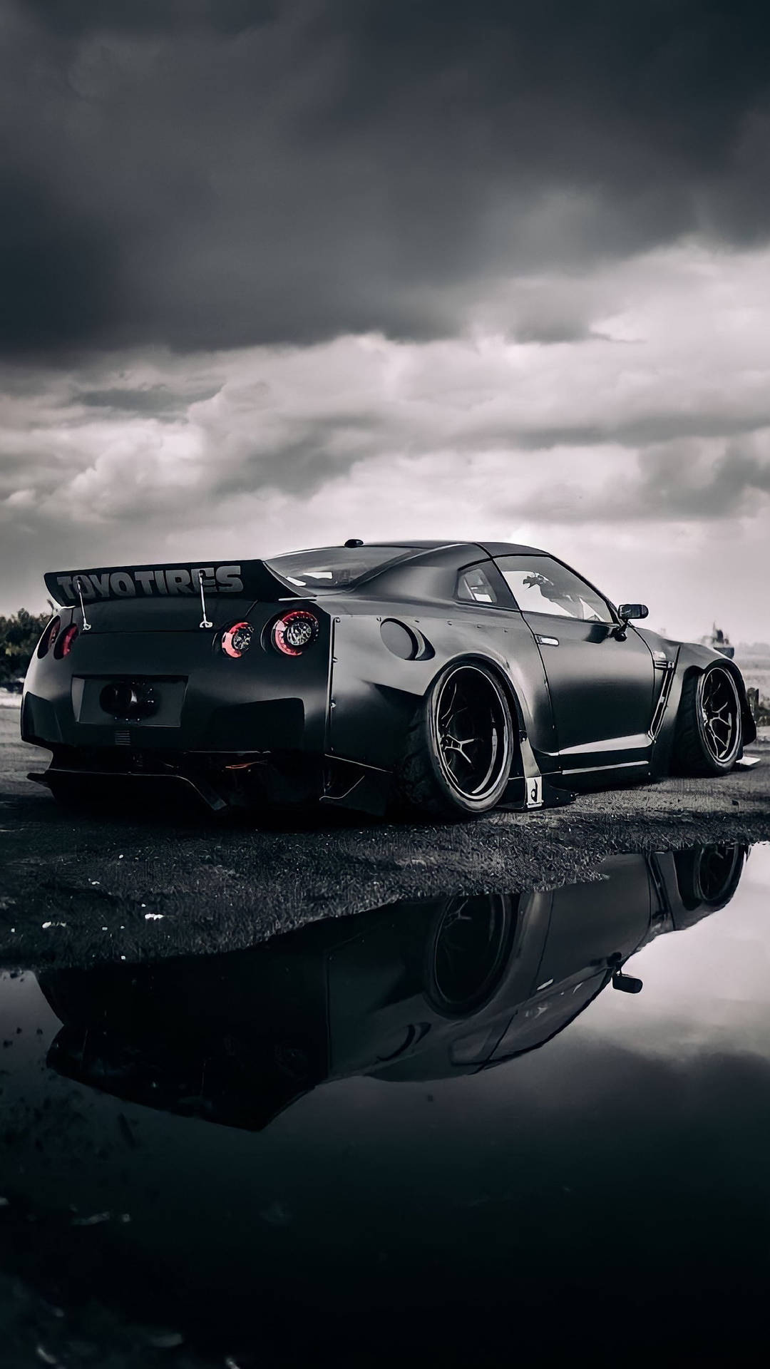 Majestic Nissan GT-R Dominates in Forza Horizon 4 Racing Game Wallpaper
