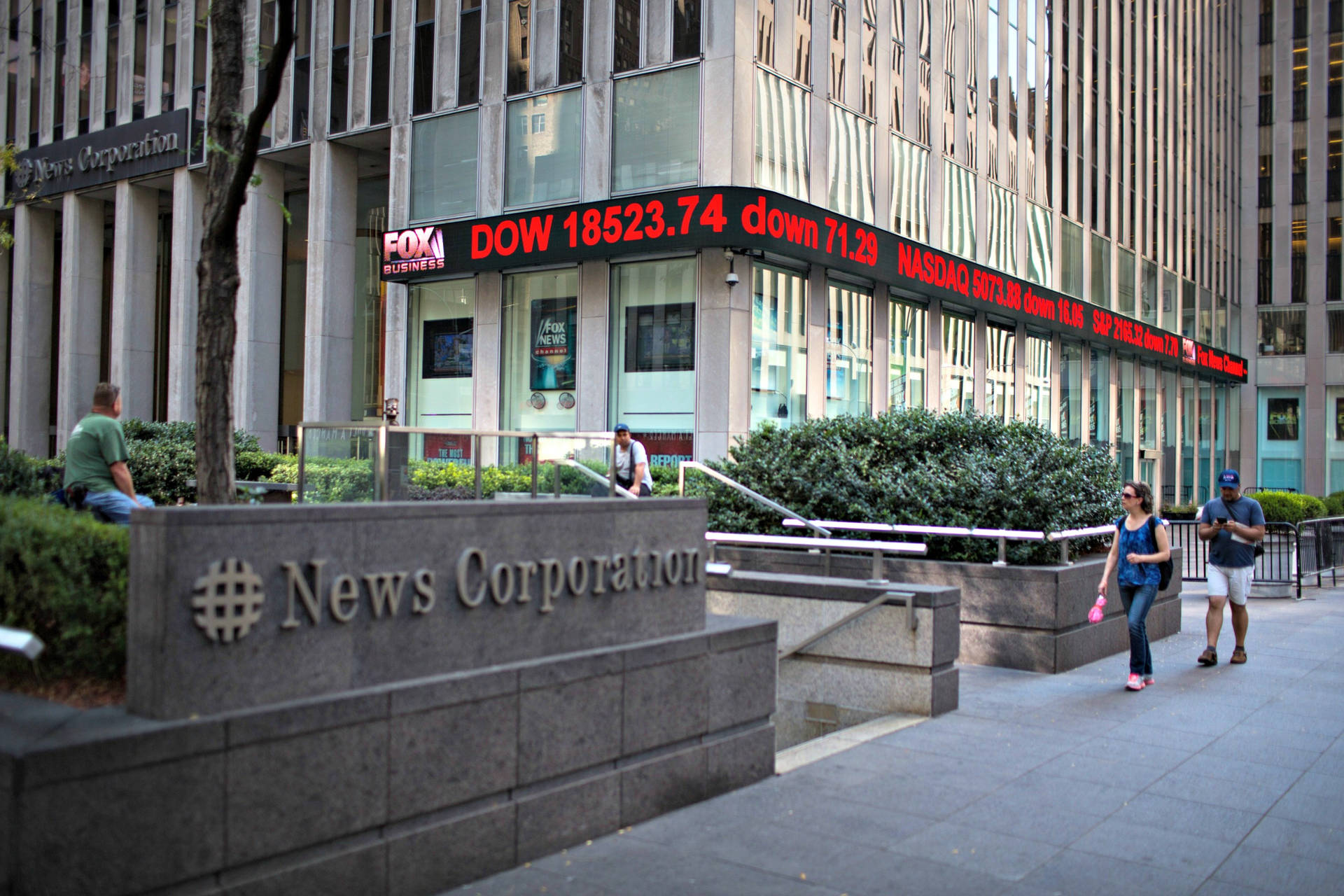Bygningen fra Fox News Corporation ærmegrundtapet Tapet Wallpaper