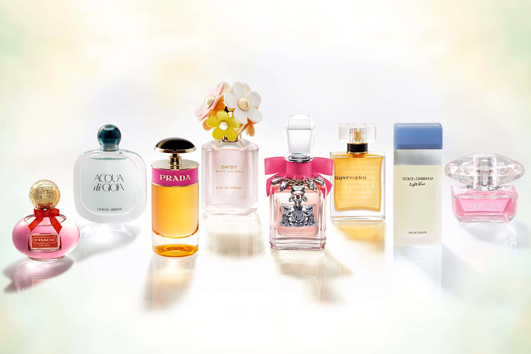 Take a deep breath of delectable scent of aromatic fragrances Wallpaper