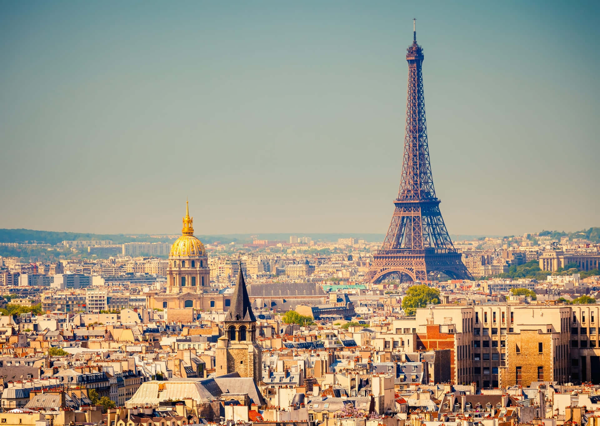 Paris,frankrike - Eiffeltornet Och Stadssiluetten.