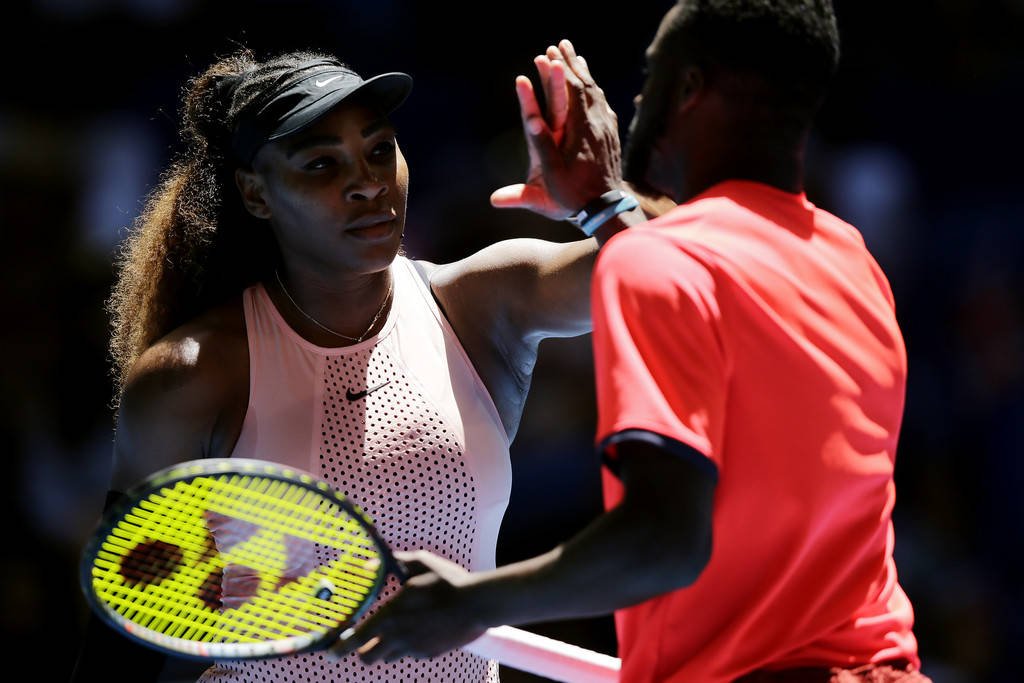 Frances Tiafoe Highfiver Serena Williams efter kamp Wallpaper