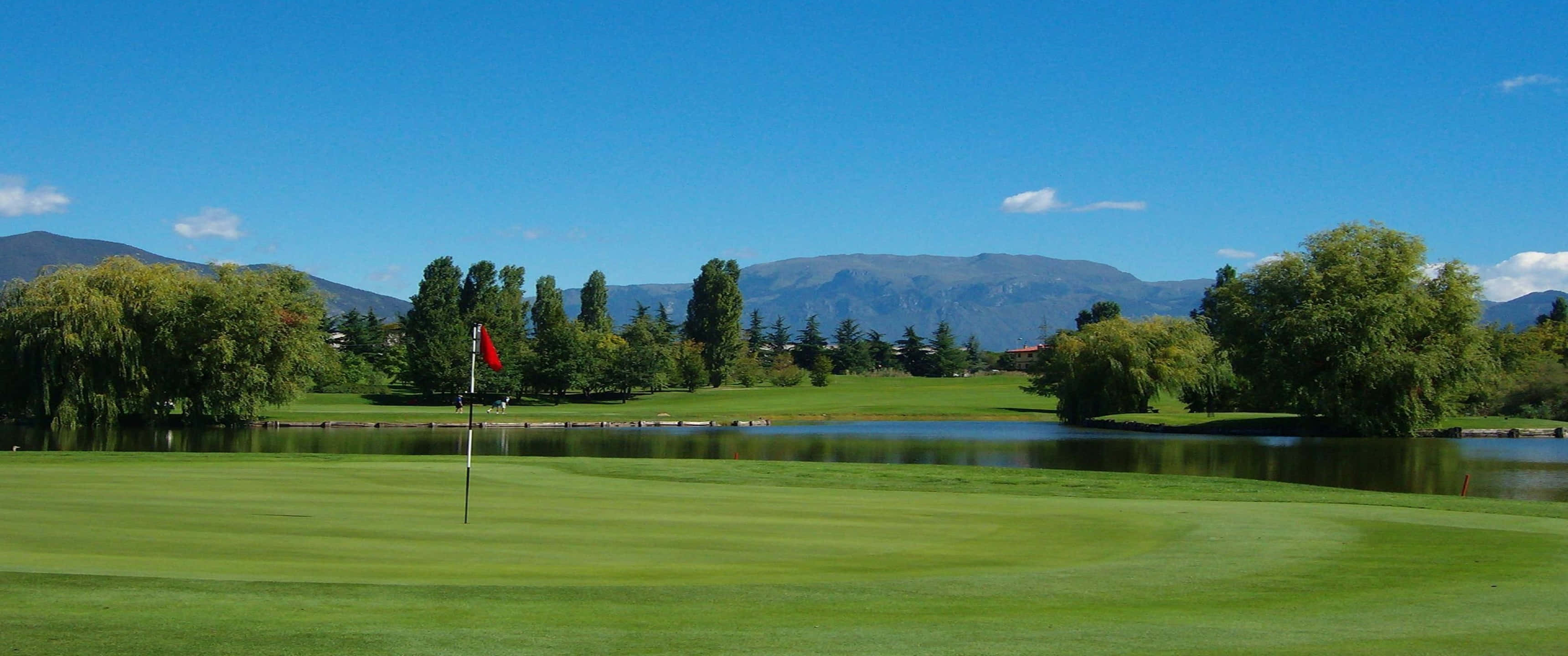 Franciacorta 3440x1440p Golf Course Background