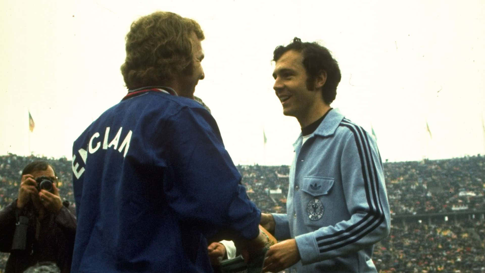 Franz Beckenbauer Bayern Munich Midtbanespiller Wallpaper