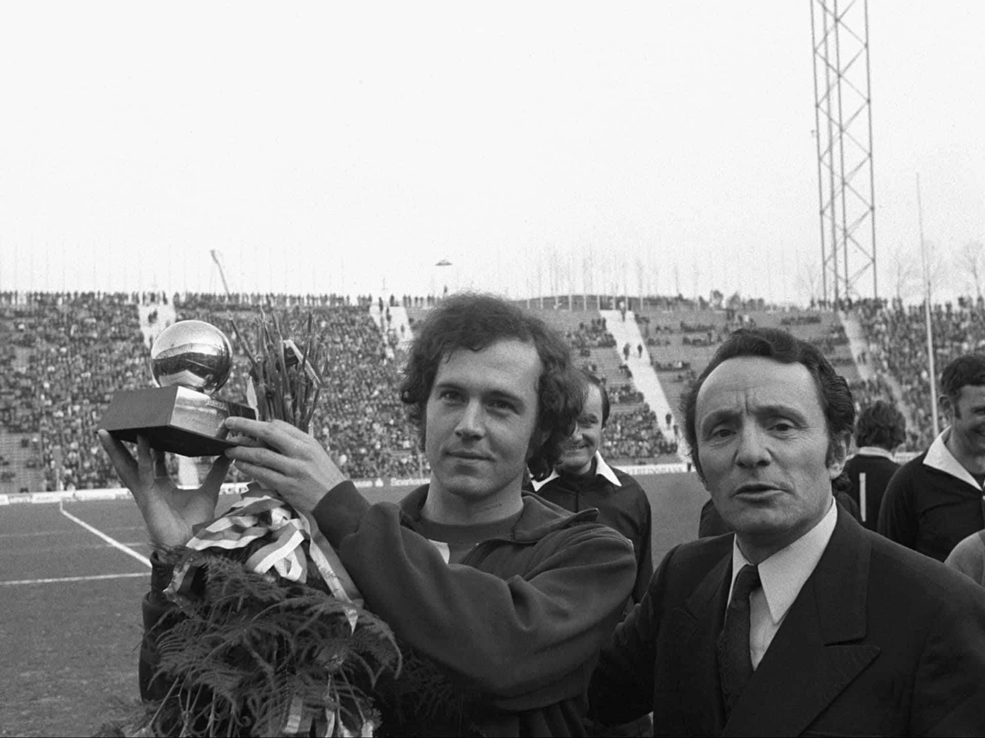 Franz Beckenbauer multi-pristjente atlet iDesktop tapet Wallpaper