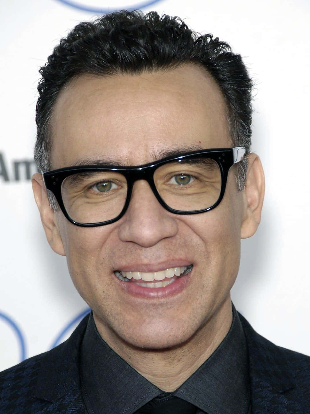 Honorable Comedian - Fred Armisen in Classic Attire Wallpaper