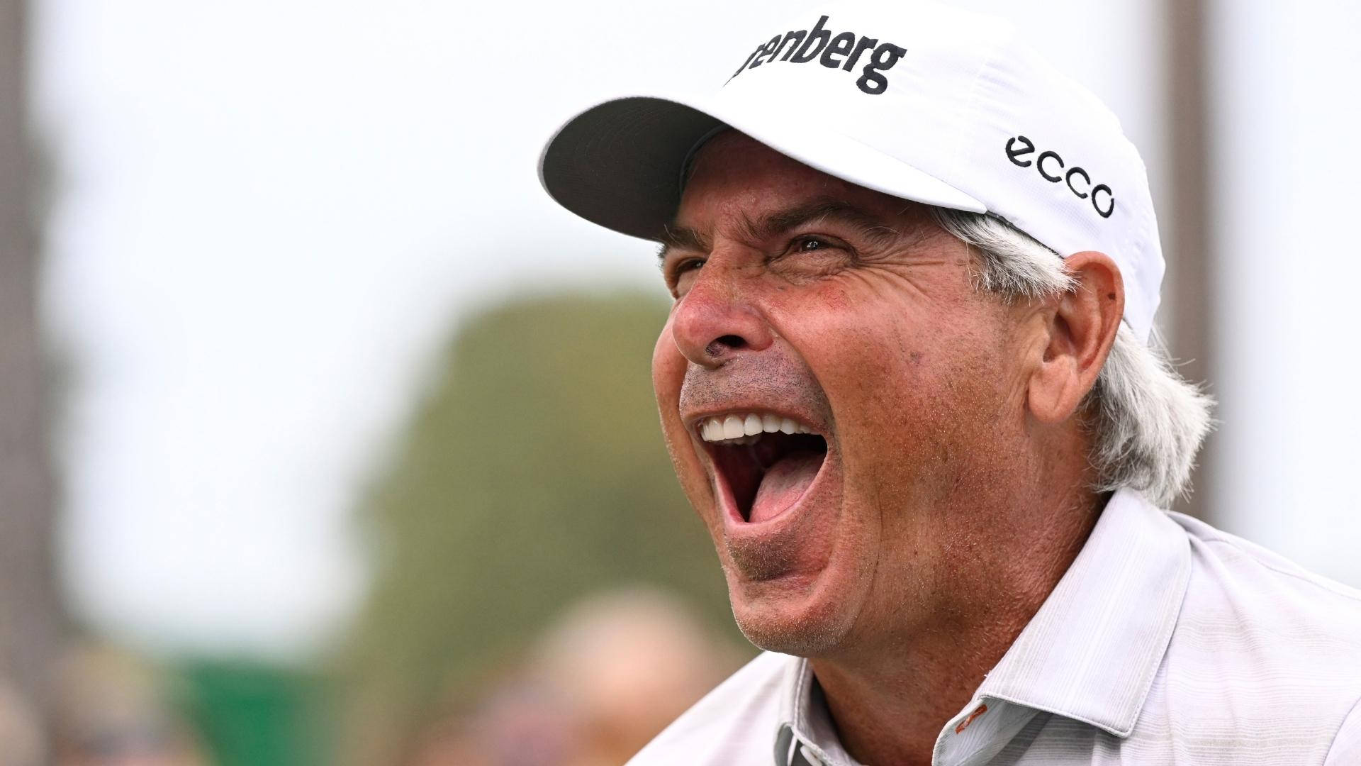 Fred Couples Cheering Wallpaper