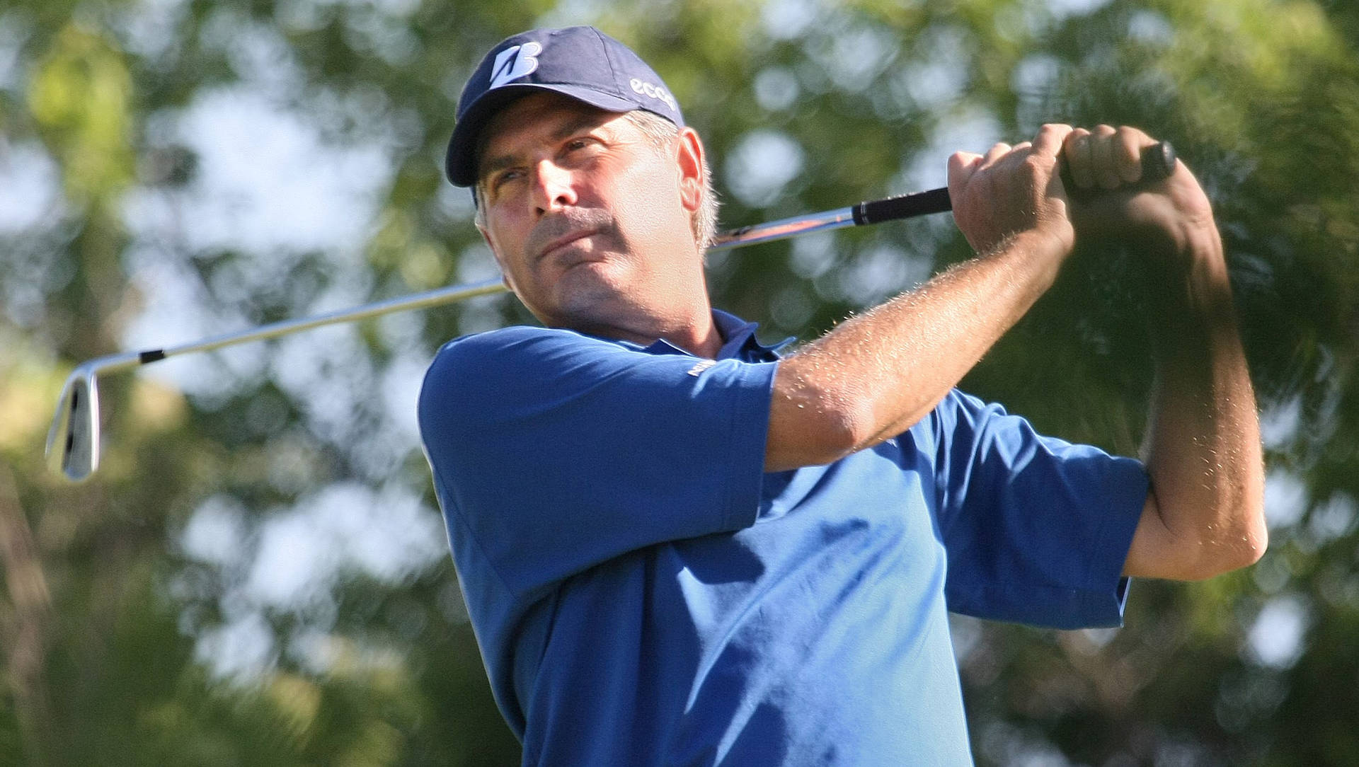 Fred Couples Golf Swing Pose Wallpaper