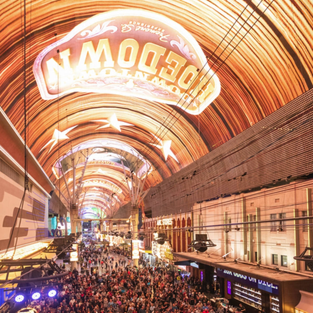 Fremont Street Crowd High-angle Wallpaper