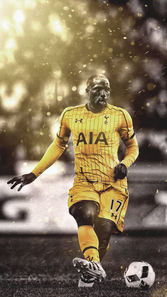 French Football Player Moussa Sissoko Wallpaper