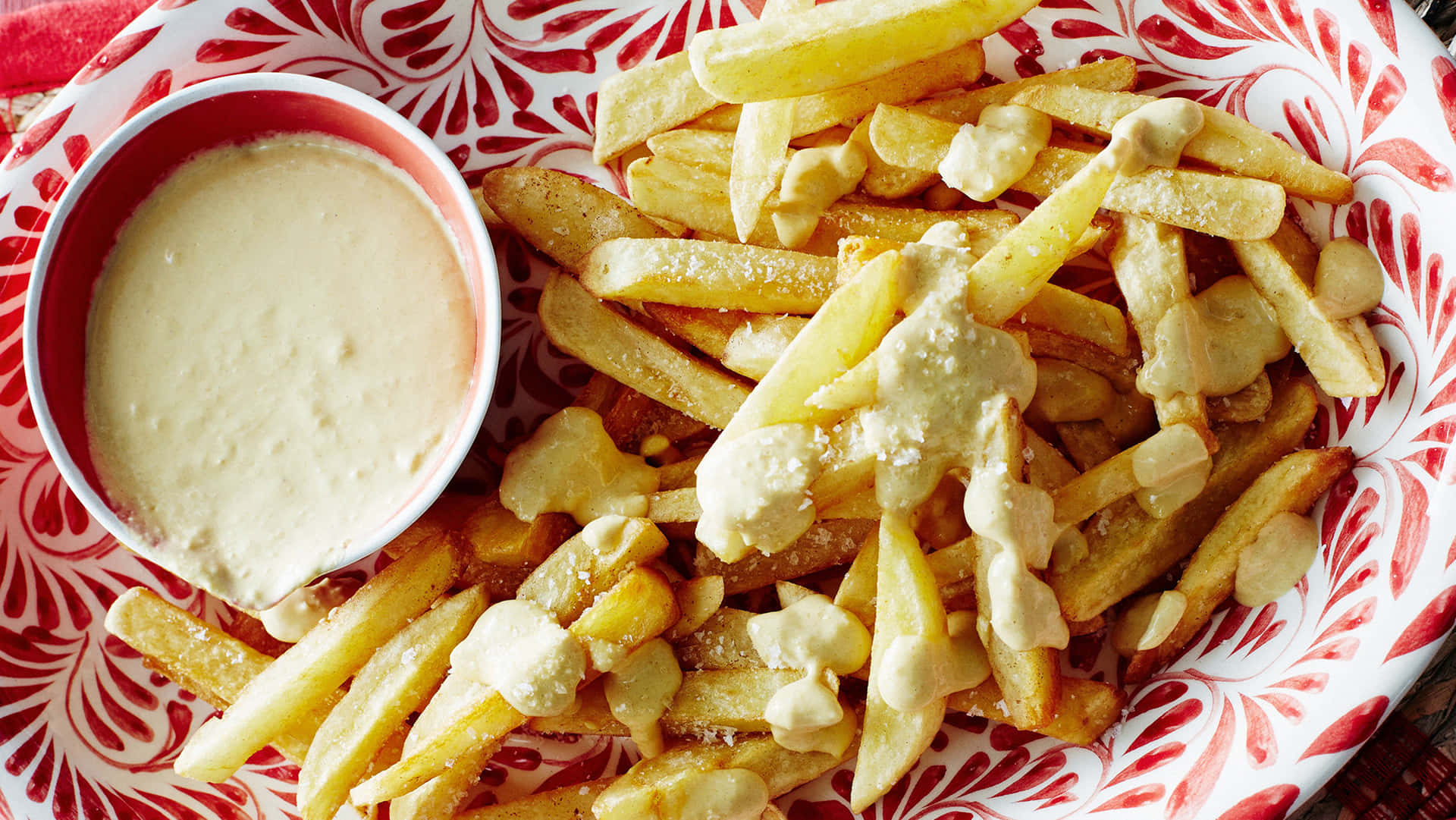"Golden Delight: Bowl of Crispy French Fries"