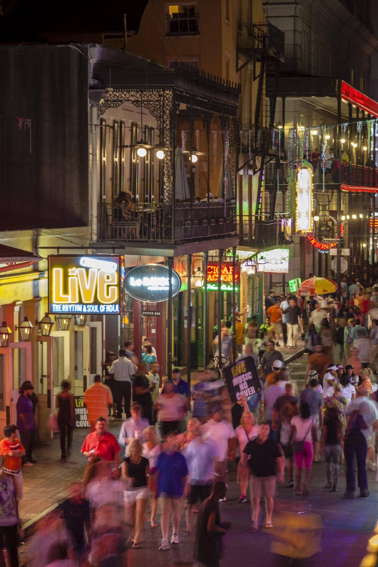 French Quarter Busy Streets Wallpaper