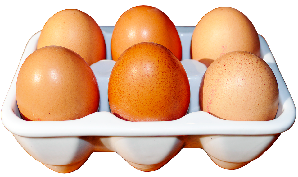 Fresh Brown Eggsin Tray PNG