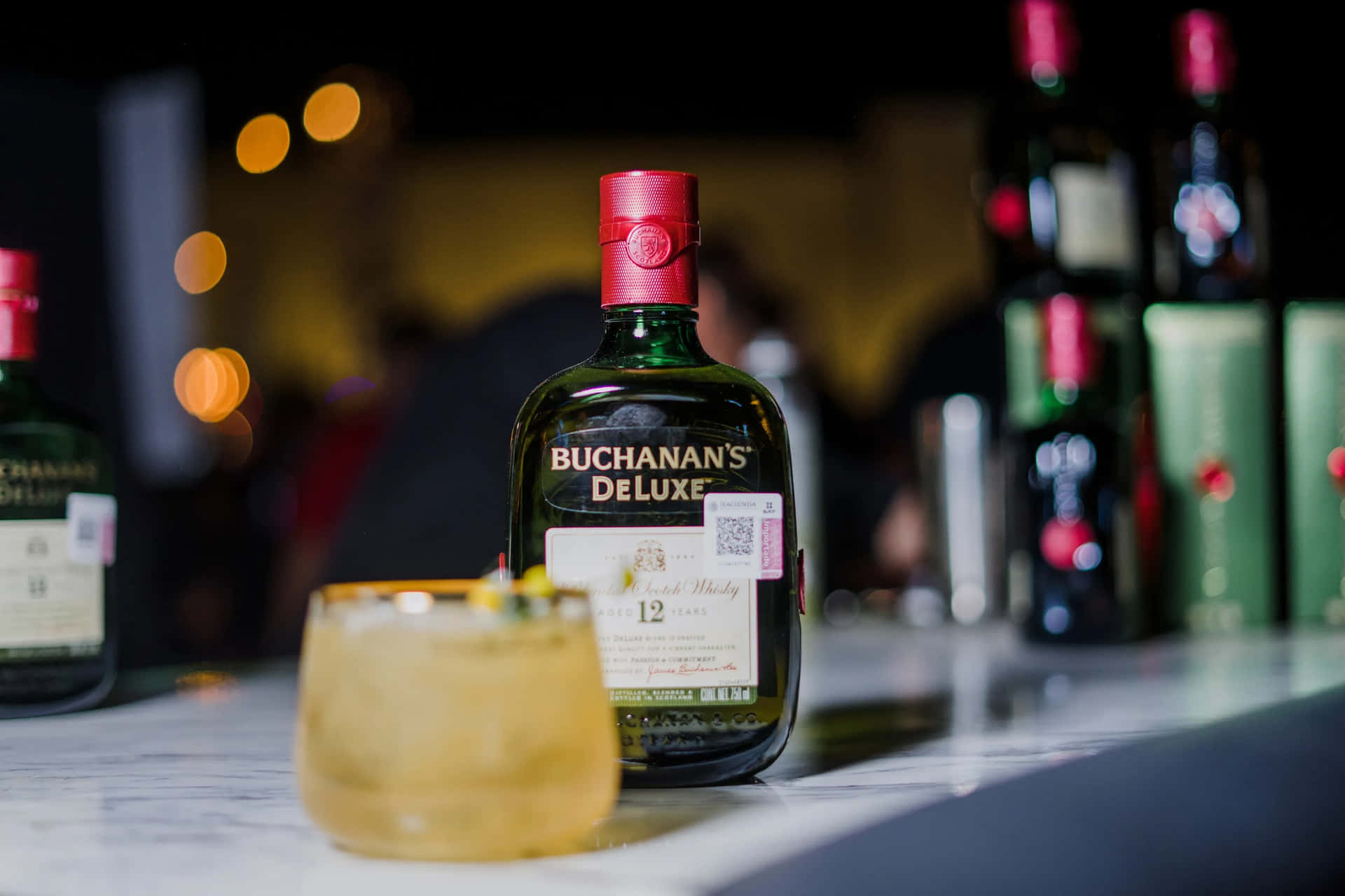 Fresh Cocktail With Buchanan's Deluxe Wallpaper