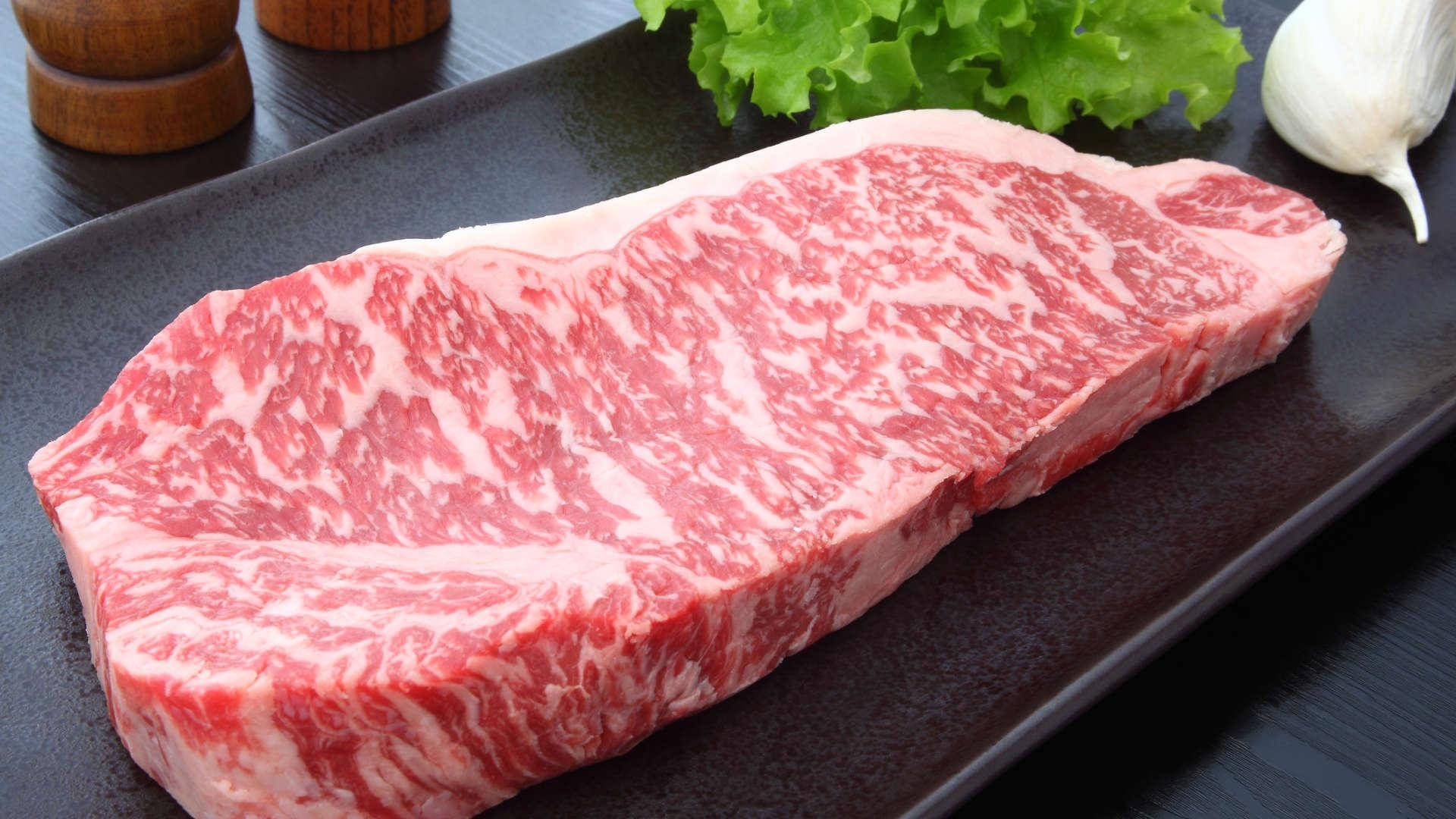 Fresh Kobe Beef On Rectangular Plate Wallpaper