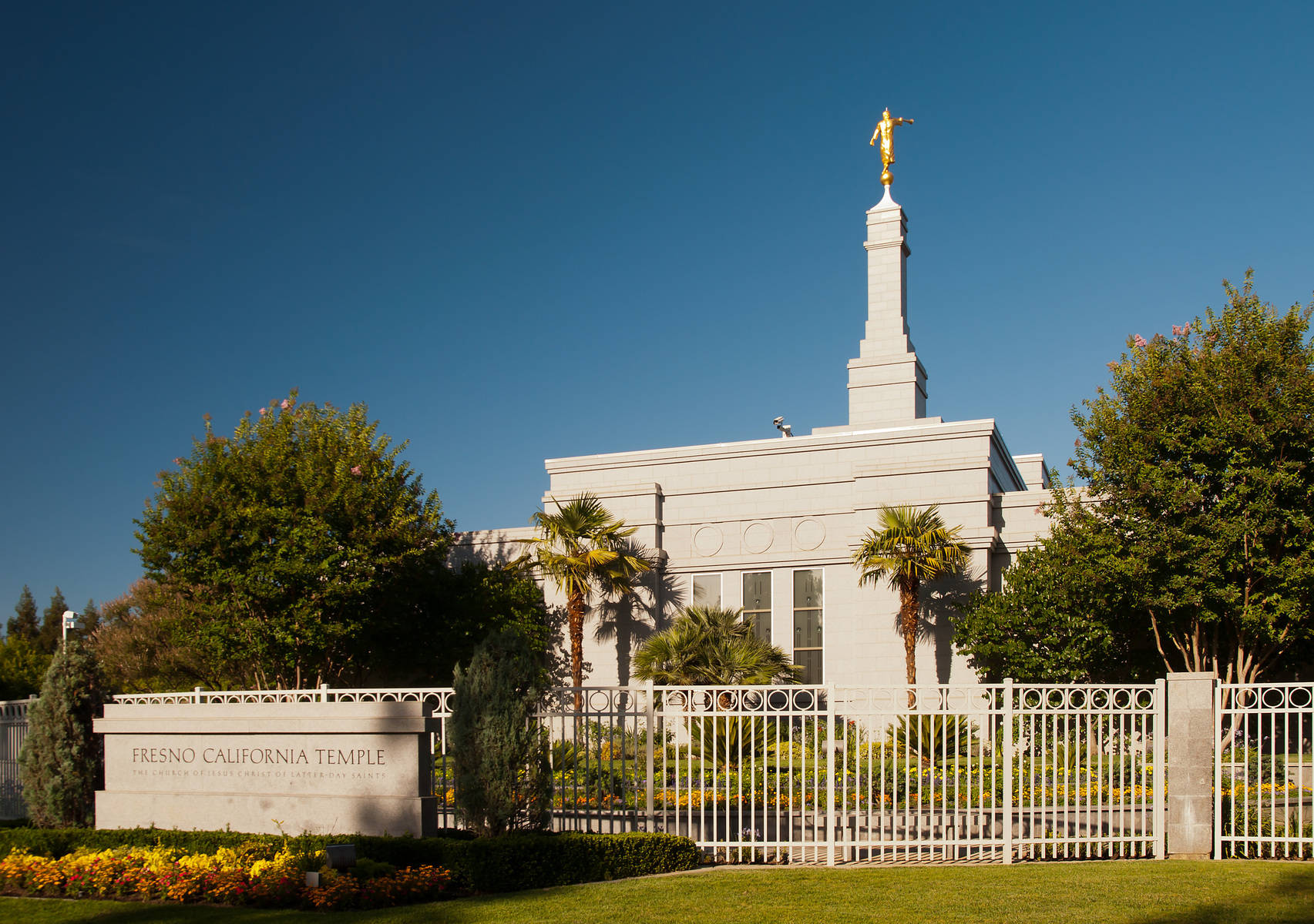 Tempiodi Fresno In California Durante Il Giorno Sfondo