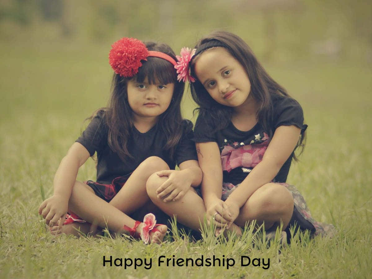 Friendship Day Little Girls On Grass Picture