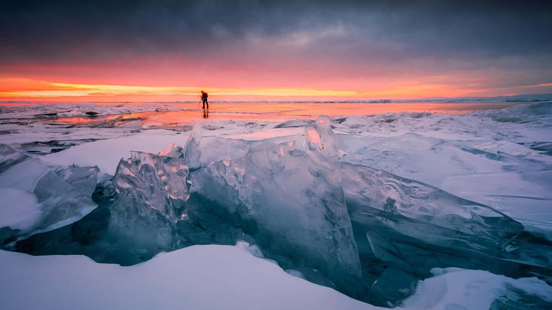 Impresionantepaisaje De Lago Congelado. Fondo de pantalla