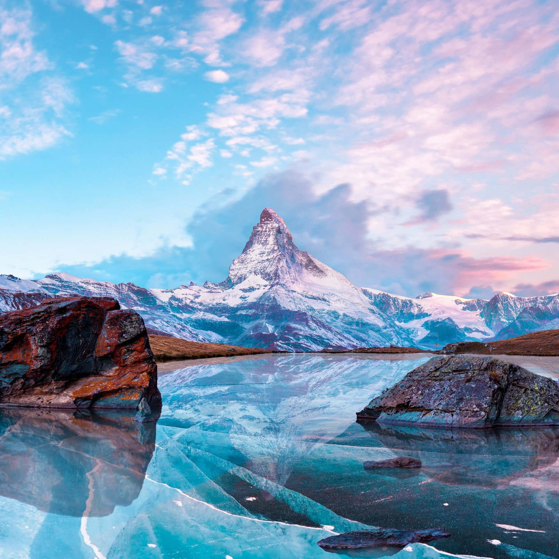 Escenaserena De Un Lago Congelado Fondo de pantalla