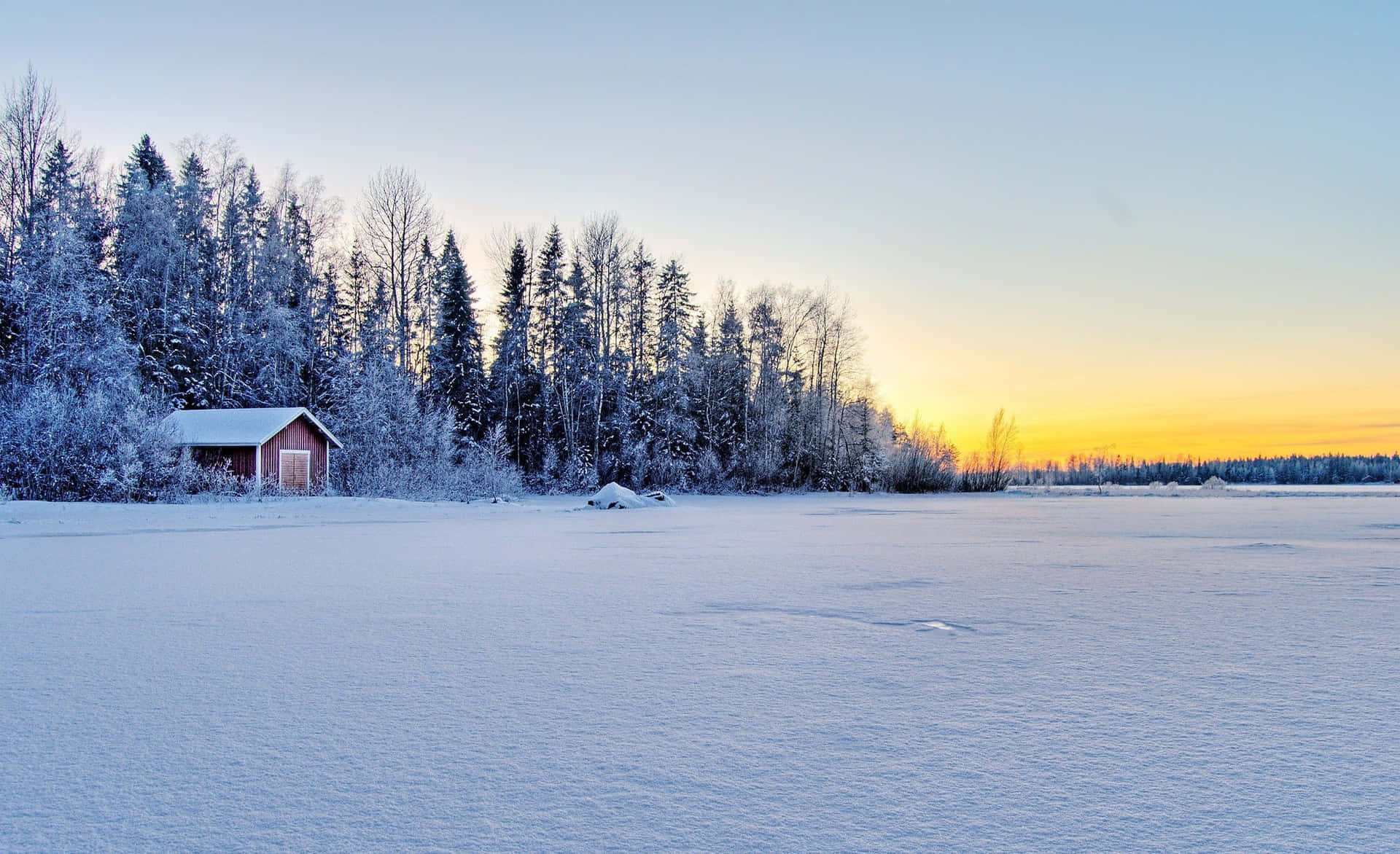 Serene Beauty of a Frozen Lake Wallpaper