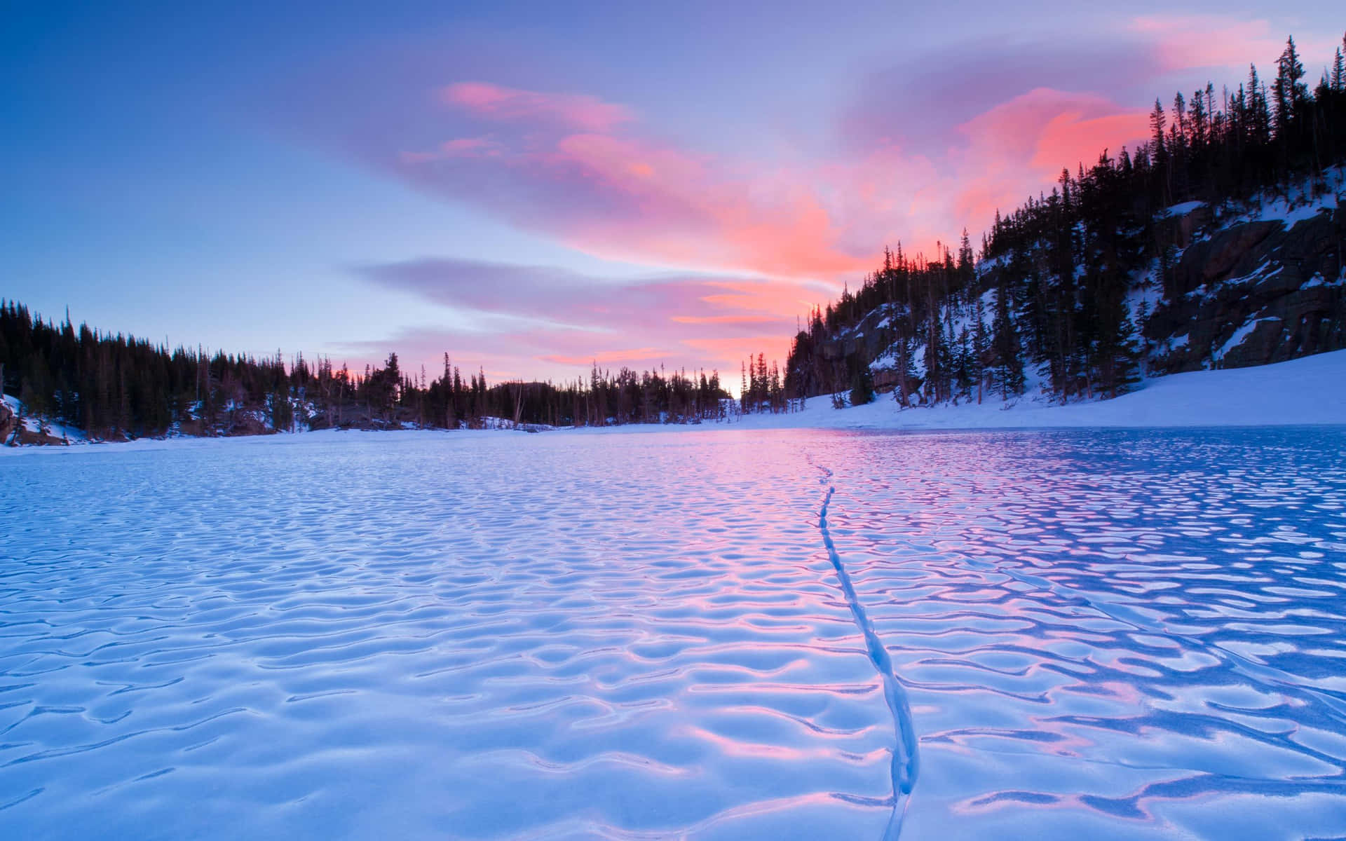 Frozen Lake Scenery Wallpaper