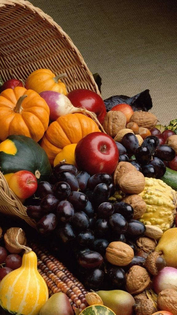 Frutasy Verduras En Una Canasta. Fondo de pantalla