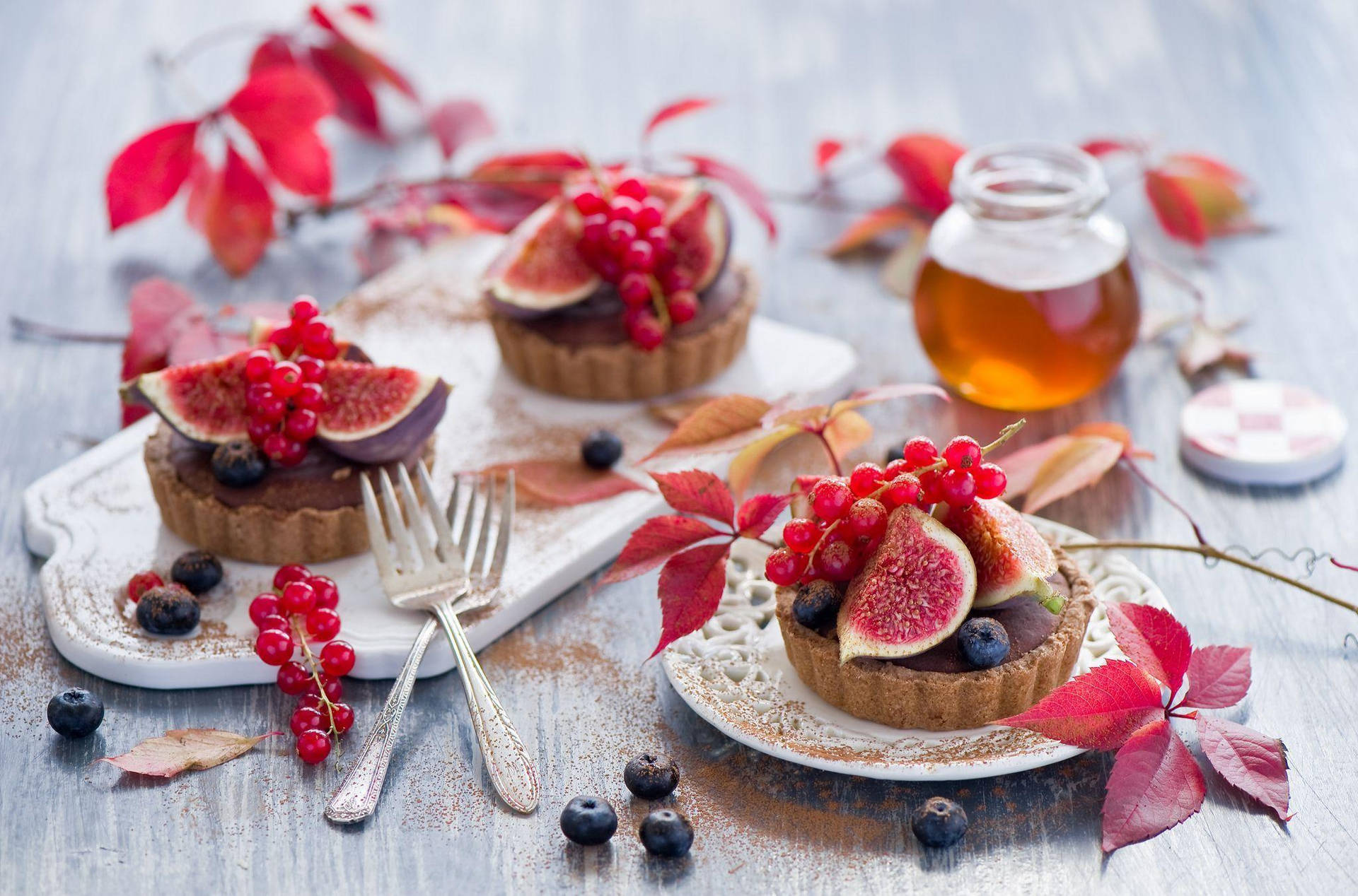 Fruity Tart Desserts Wallpaper