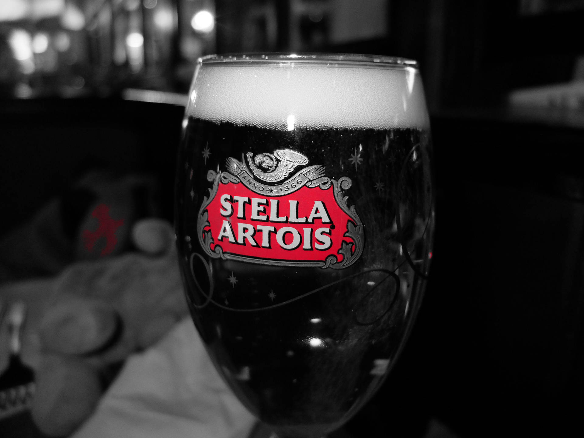 Fuld kop af Stella Artois øl tapet Wallpaper