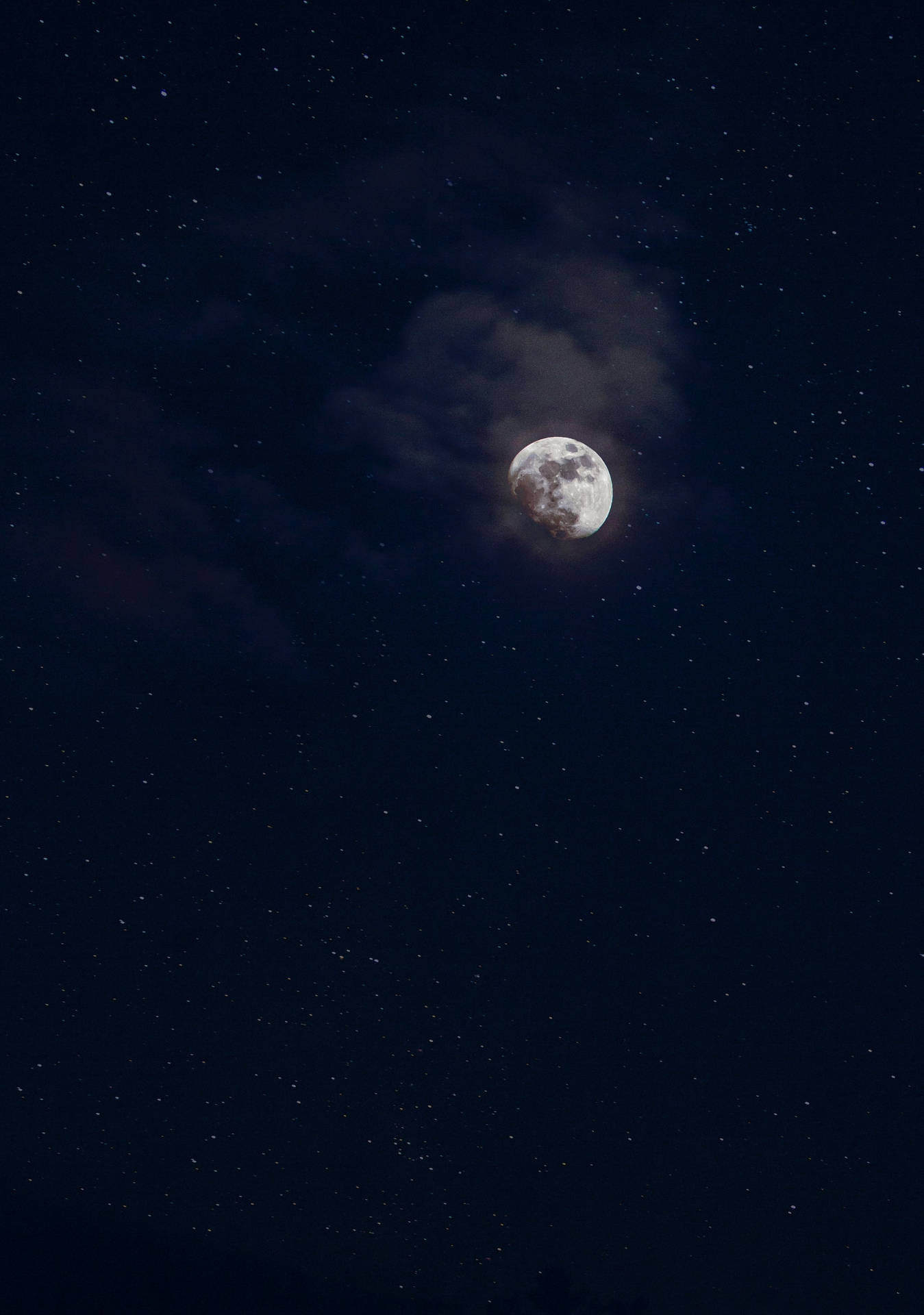 Caption: Full Moon Captured on Lenovo Tablet Screen Wallpaper