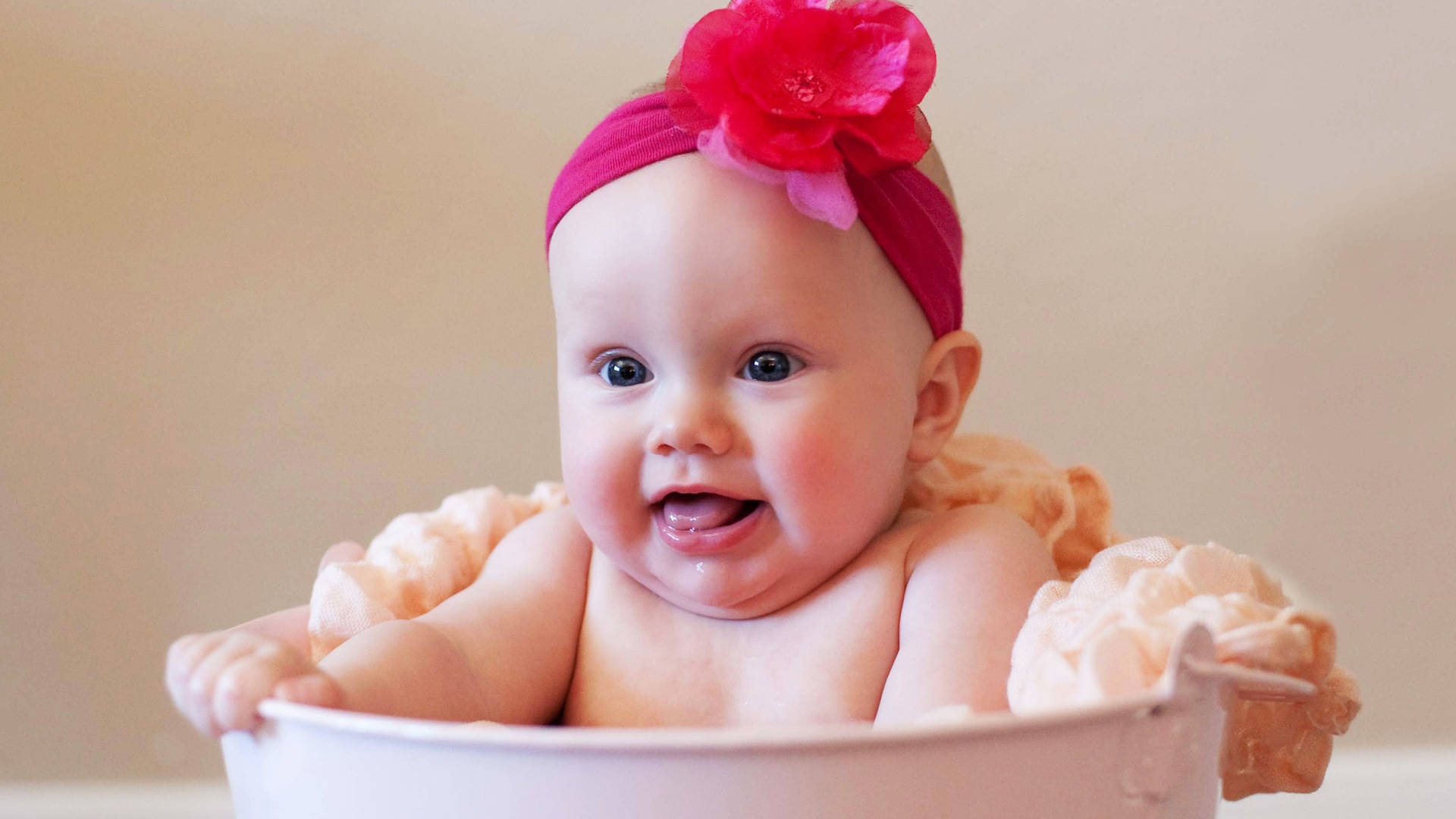 funny baby girl wallpapers