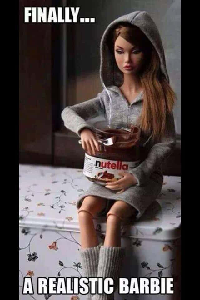 Fotodivertente Di Barbie Con Una Felpa Con Cappuccio Nutella