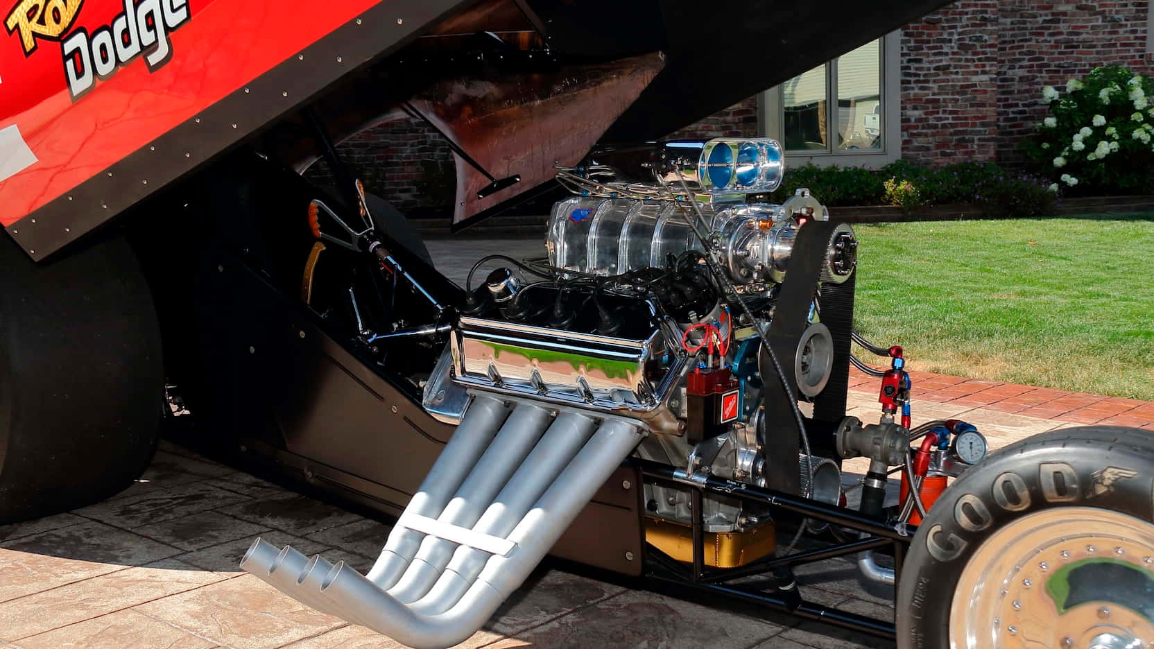 Internal Parts Of Funny Cars Picture