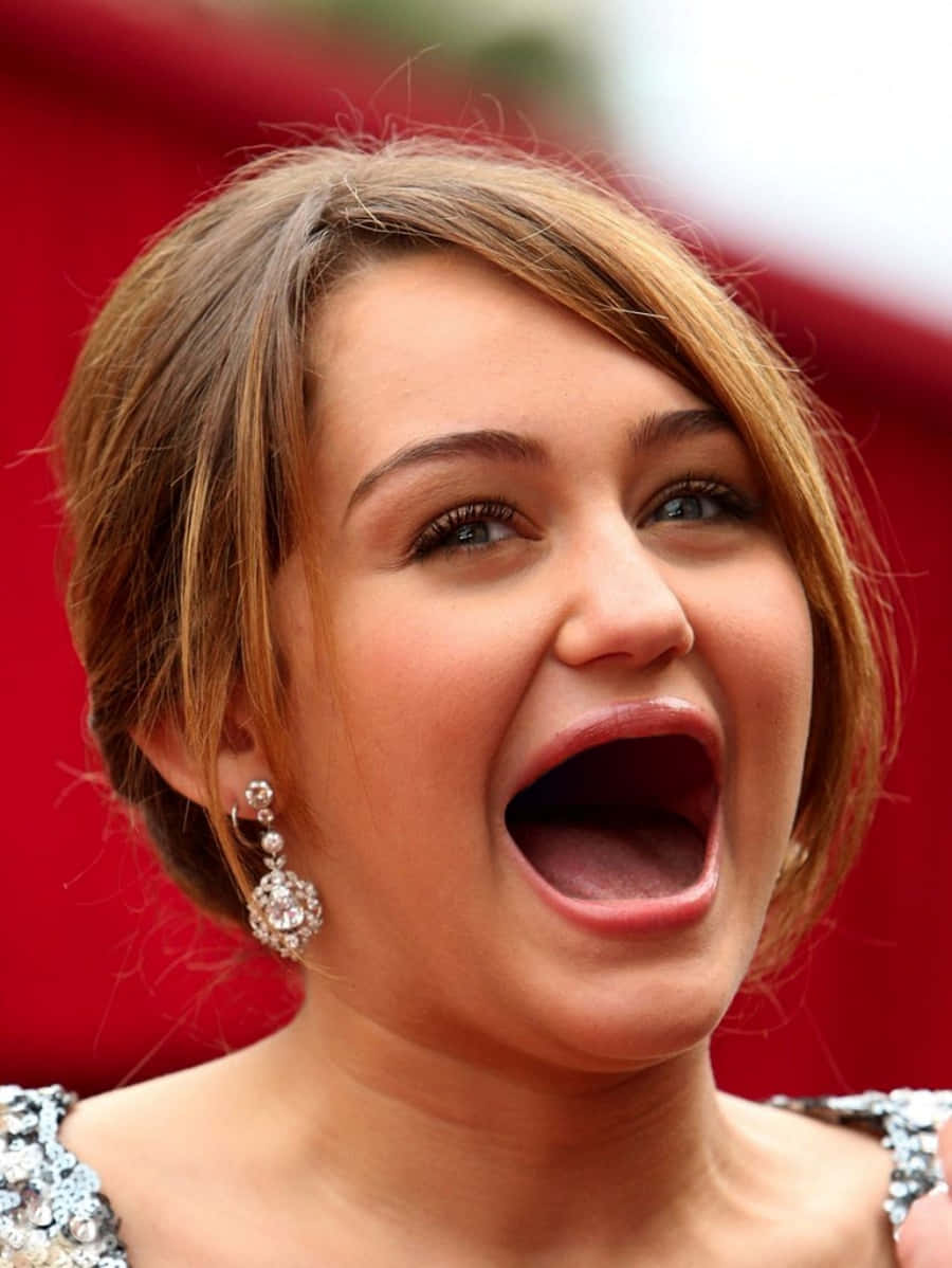 Miley Cyrus Funny Celebrity Pictures