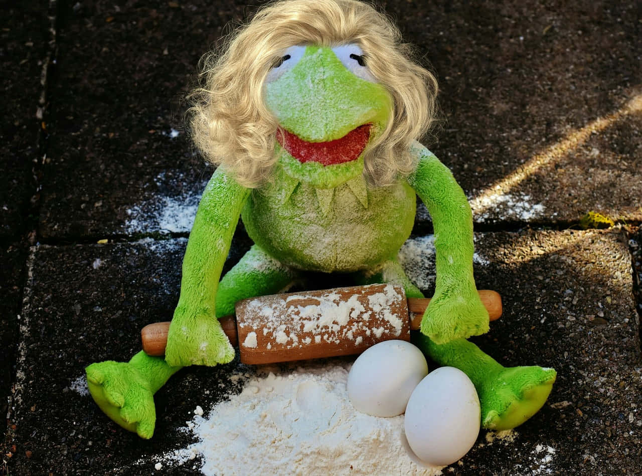 Roligbild På Kermit Med Ägg Och Mjöl