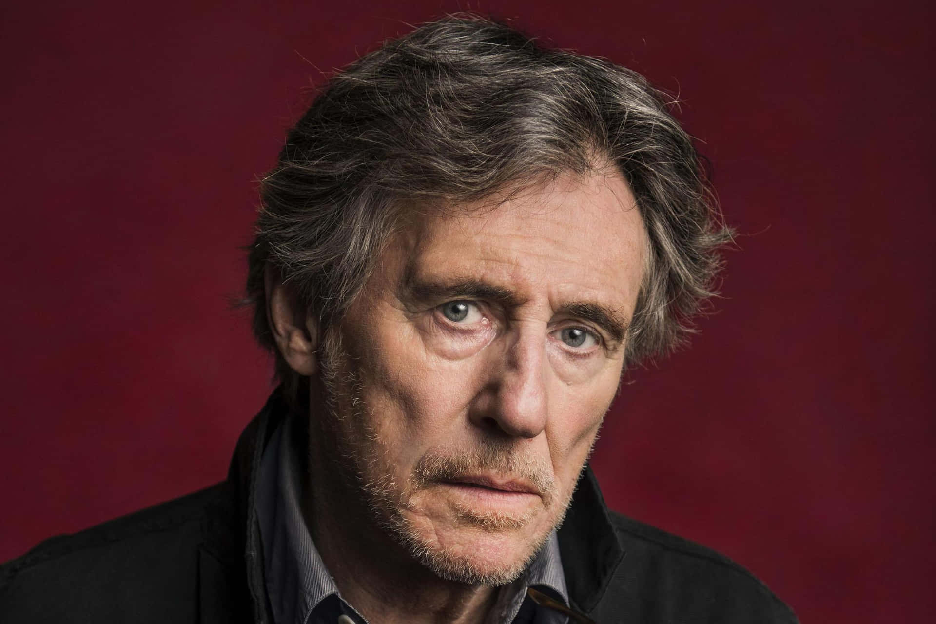 Gabriel Byrne Wallpaper