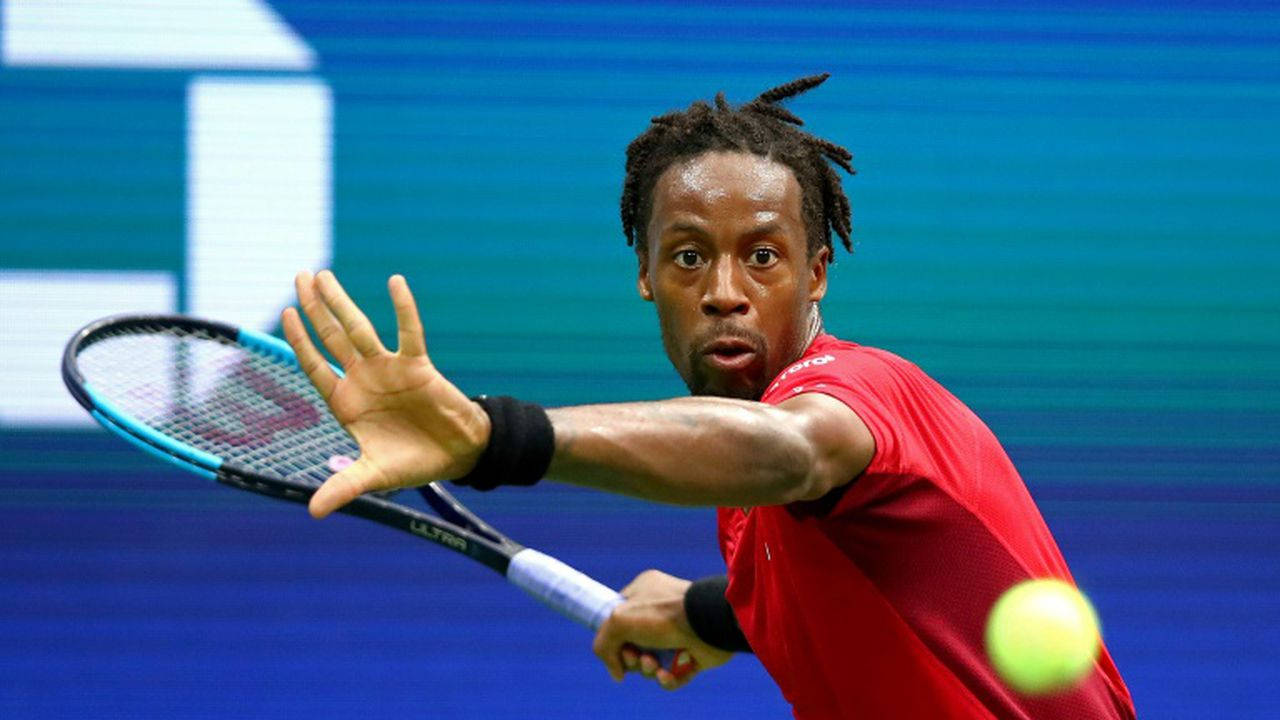 Gael Monfils About To Hit Ball Wallpaper