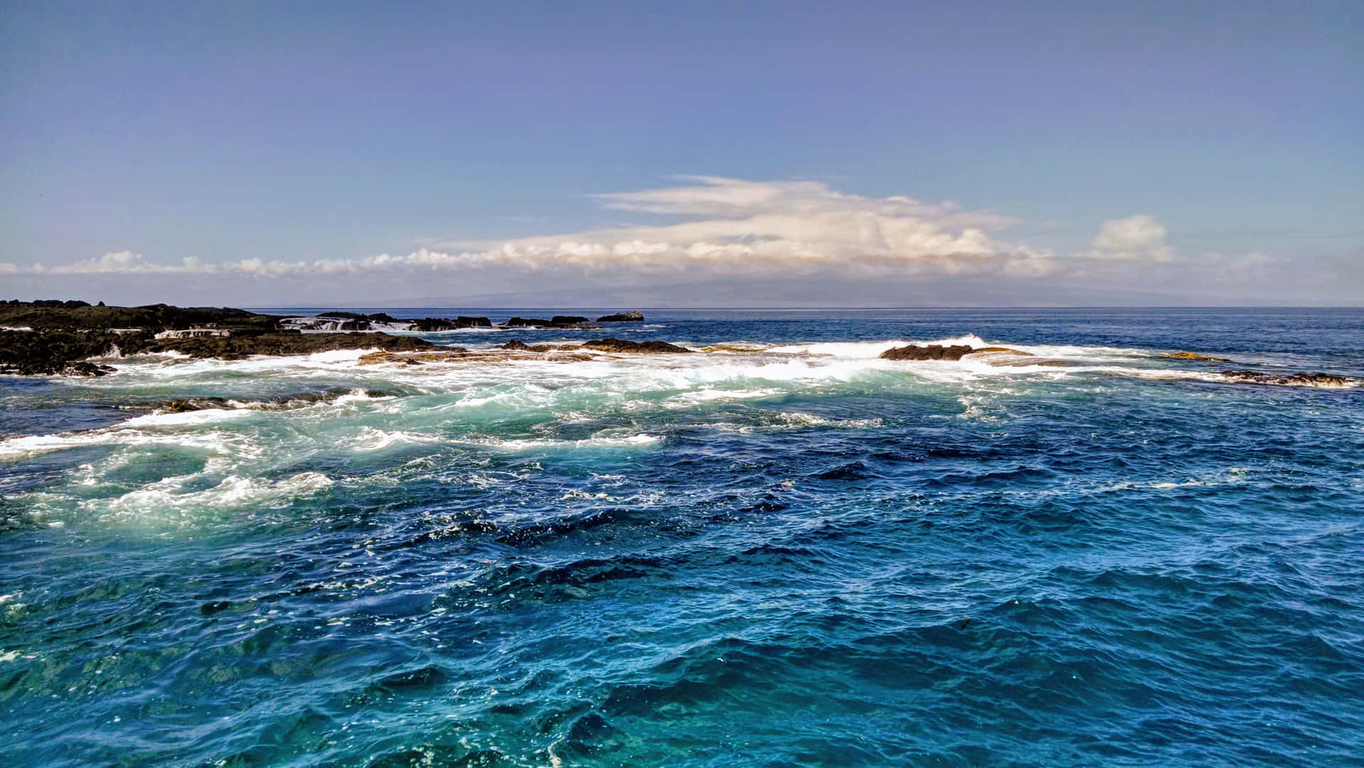 Galapagos Islands Mesmerizing Sea Water Wallpaper