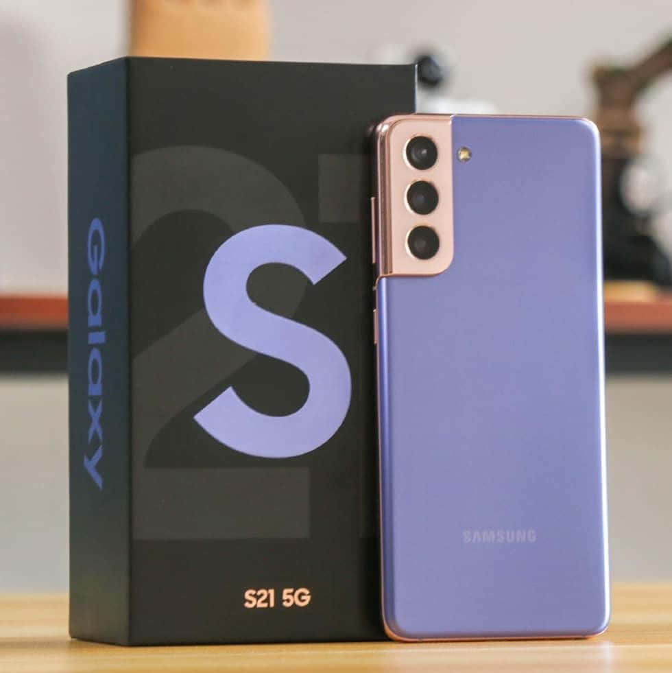 Stay Connected with the Revolutionary Galaxy S10