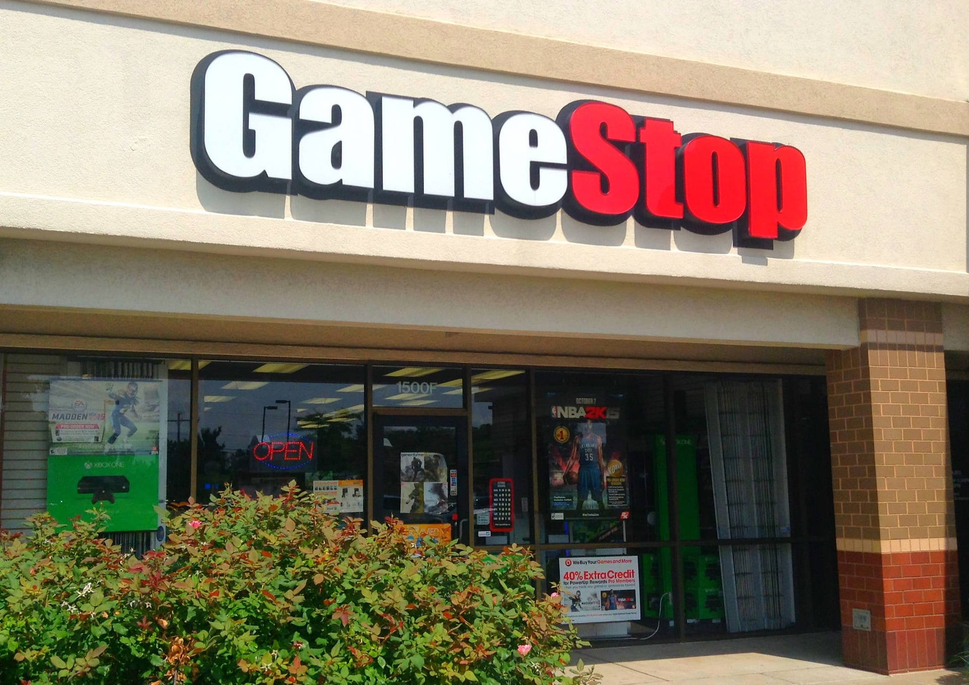 GameStop Store In Manchester Background