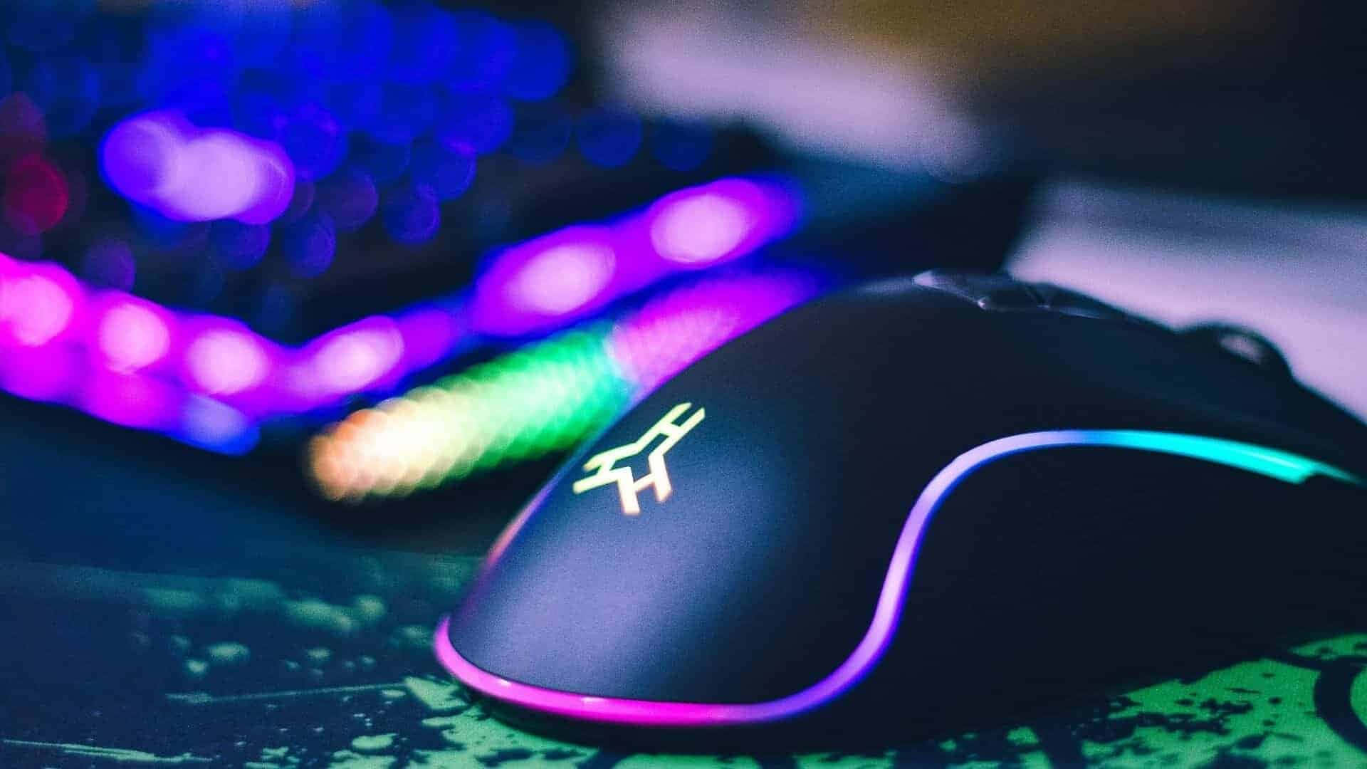 Improve Your Performance When You Game with the Best Gaming Mouse Wallpaper