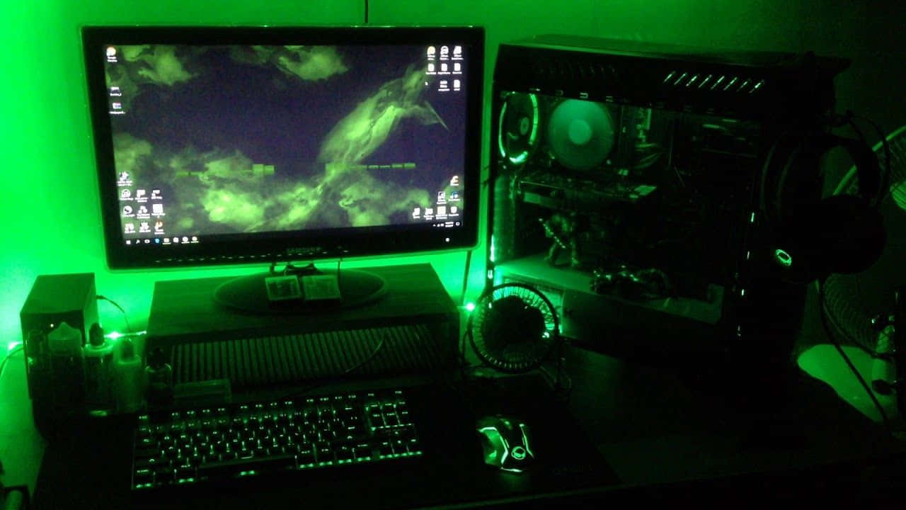 Grüneslicht Gaming Setup Bild