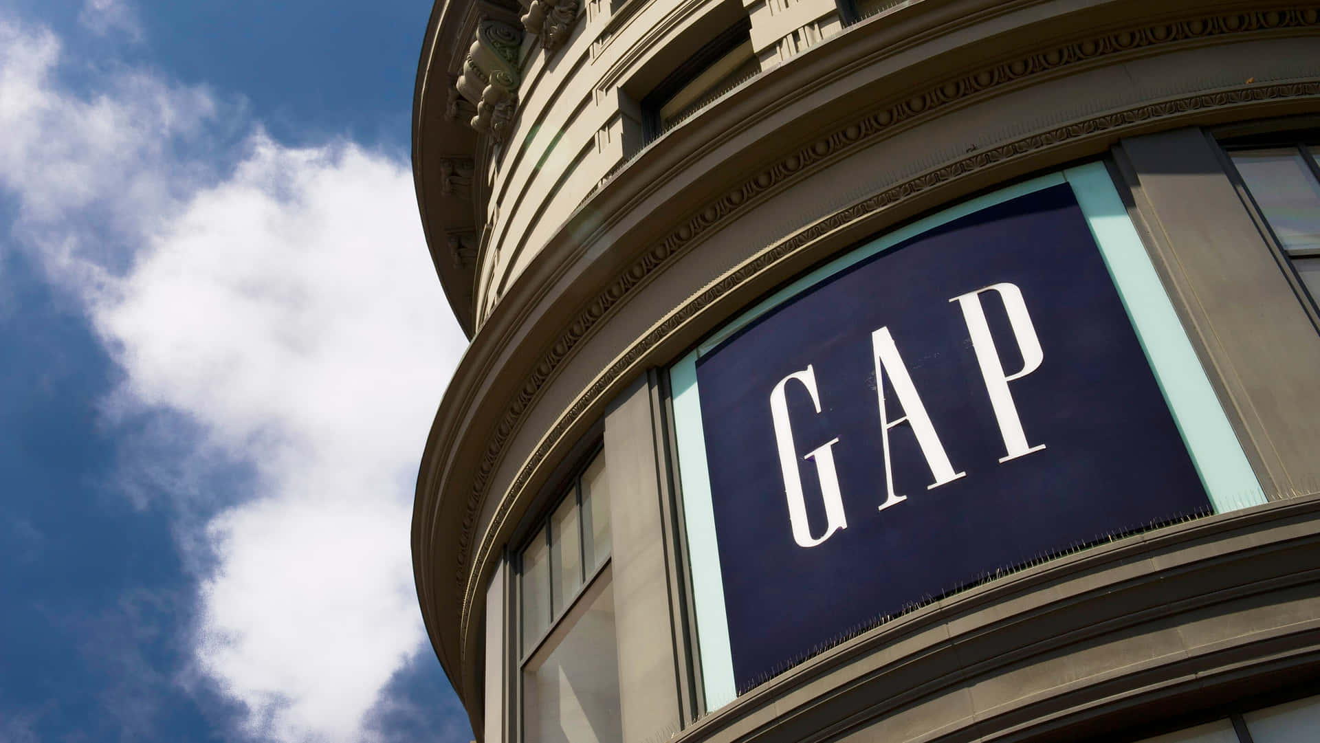 Shop Gap for the Latest in Fashion
