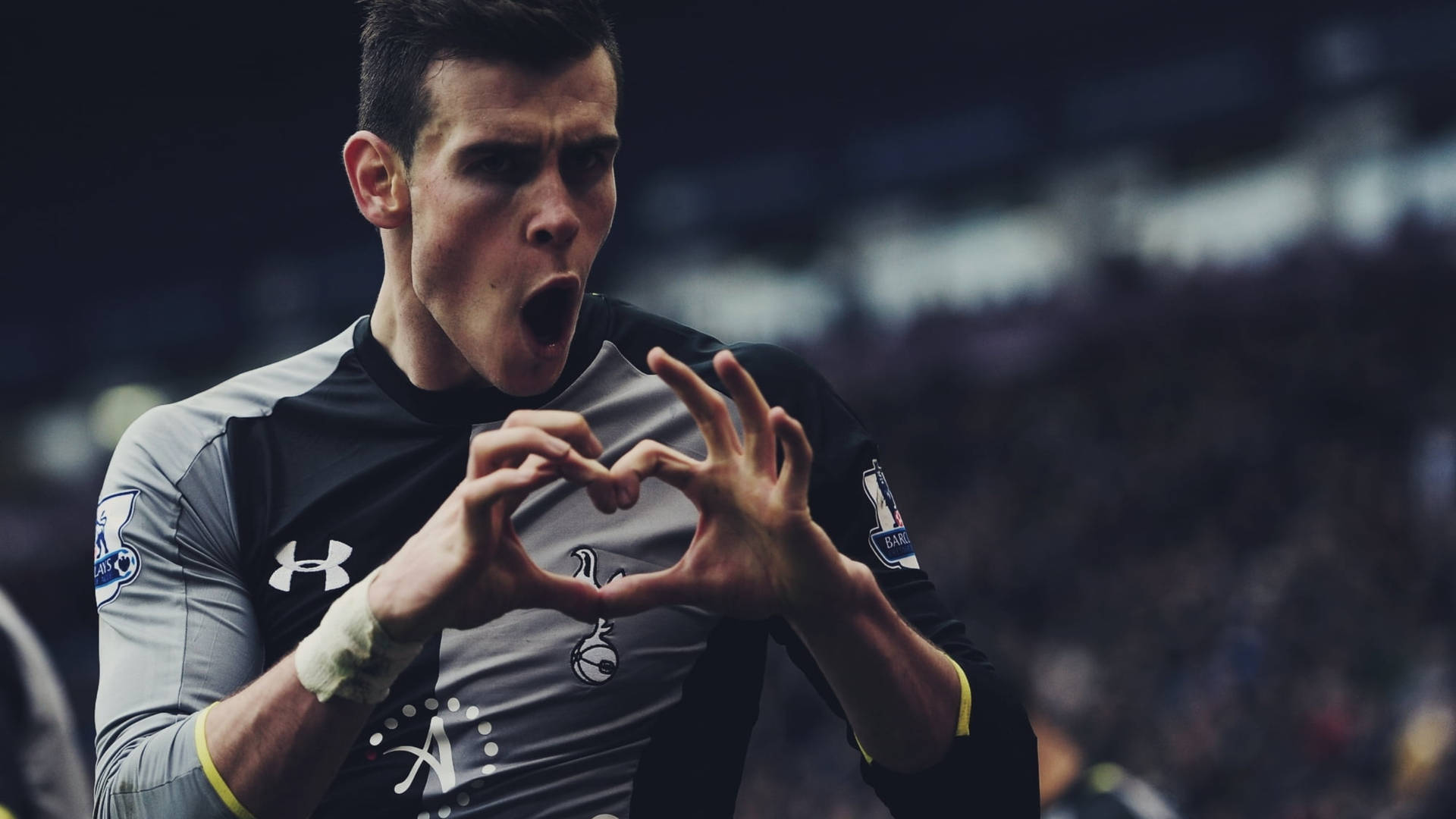 Gareth Bale Hand Heart Wallpaper