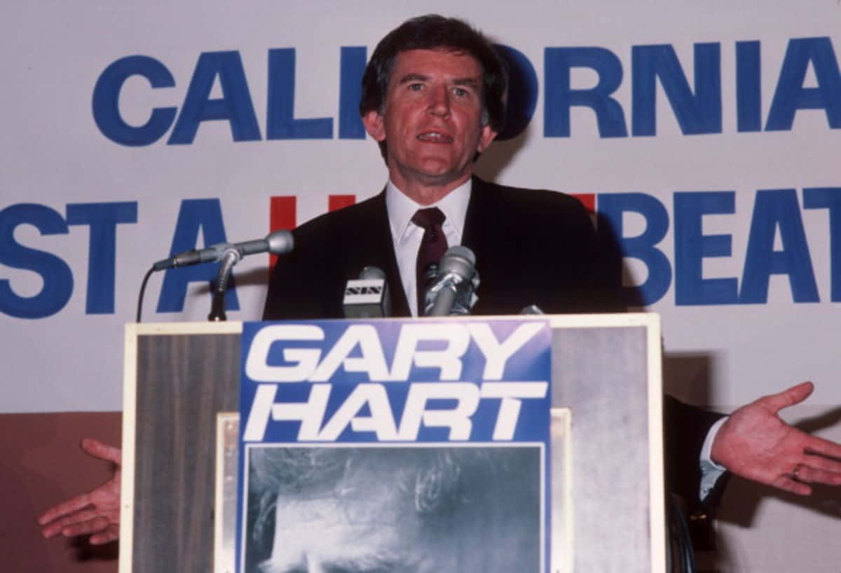 Gary Hart kører kampagne Wallpaper